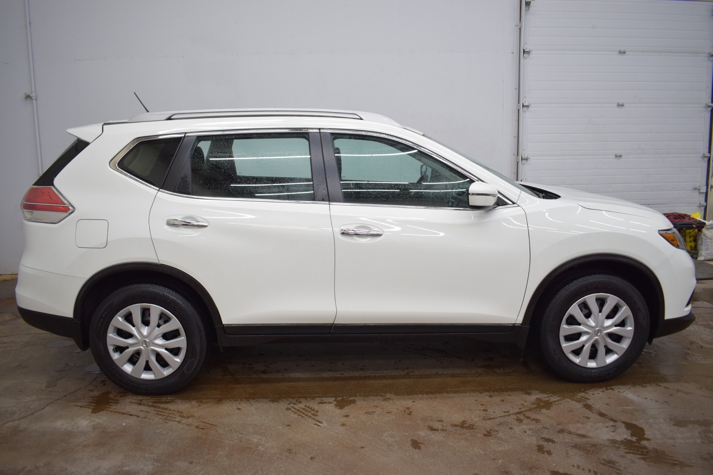 
								2016 Nissan Rogue S full									