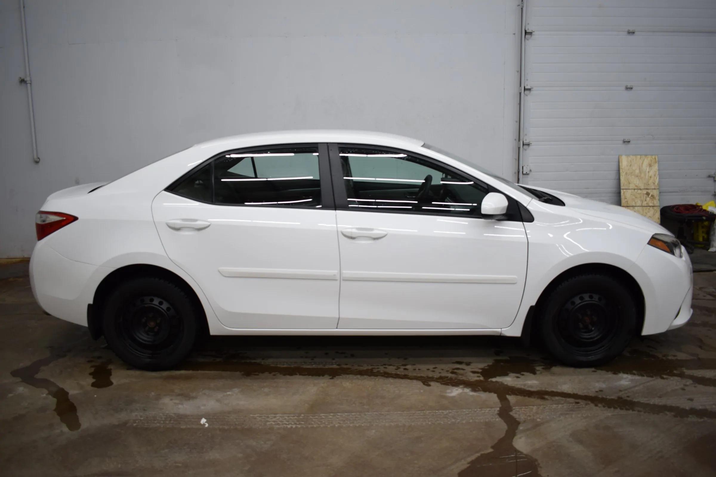 
								2016 Toyota Corolla LE full									