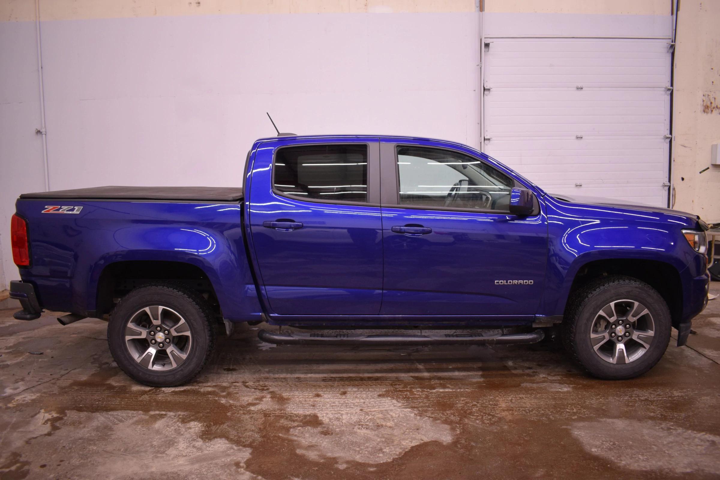 
								2017 Chevrolet Colorado Z71 full									