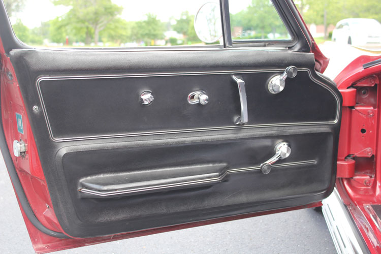 
								1967 Chevrolet Corvette Stingray Coupe full									