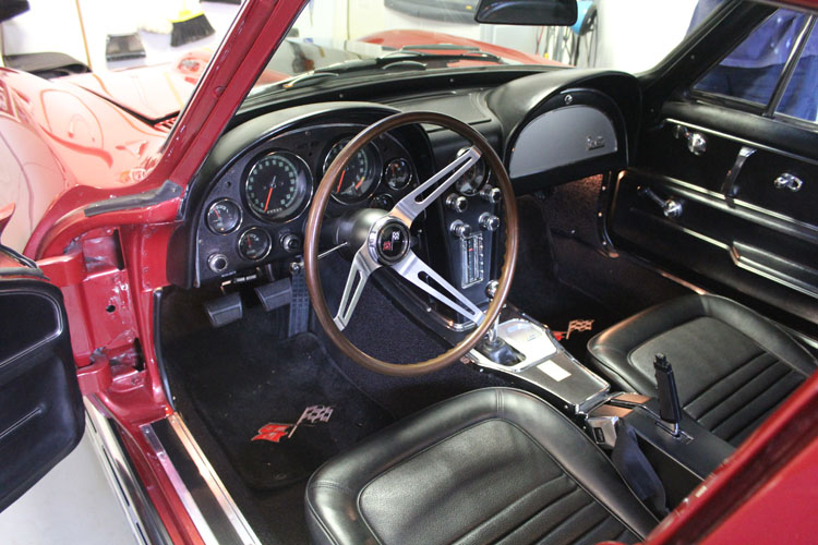 
								1967 Chevrolet Corvette Stingray Coupe full									