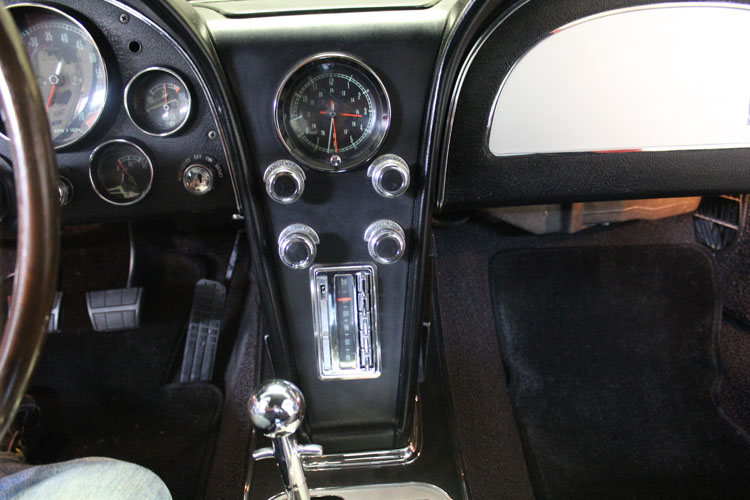 
								1967 Chevrolet Corvette Stingray Coupe full									