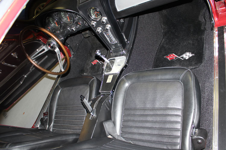 
								1967 Chevrolet Corvette Stingray Coupe full									