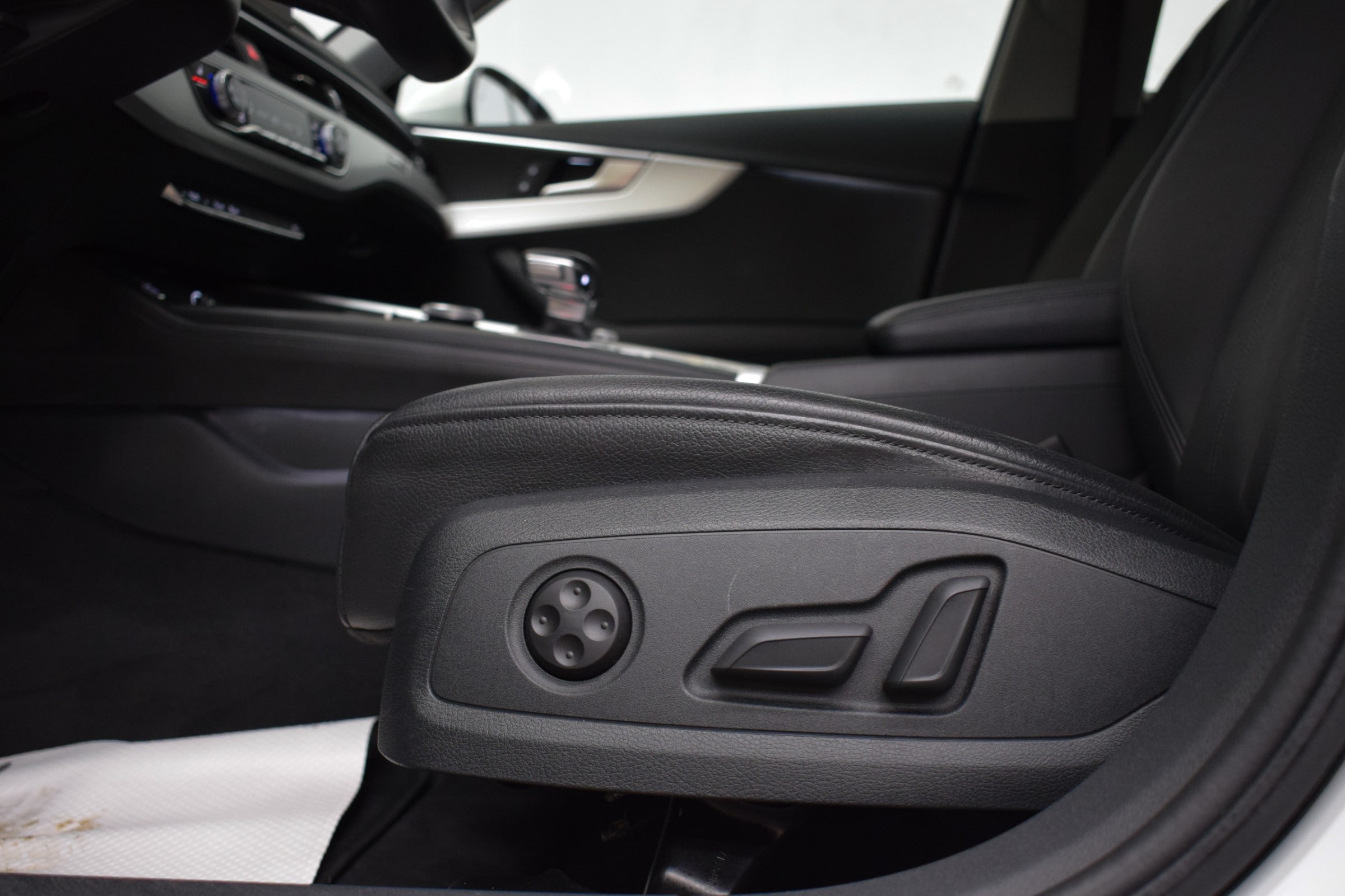 
								2018 Audi A4 full									