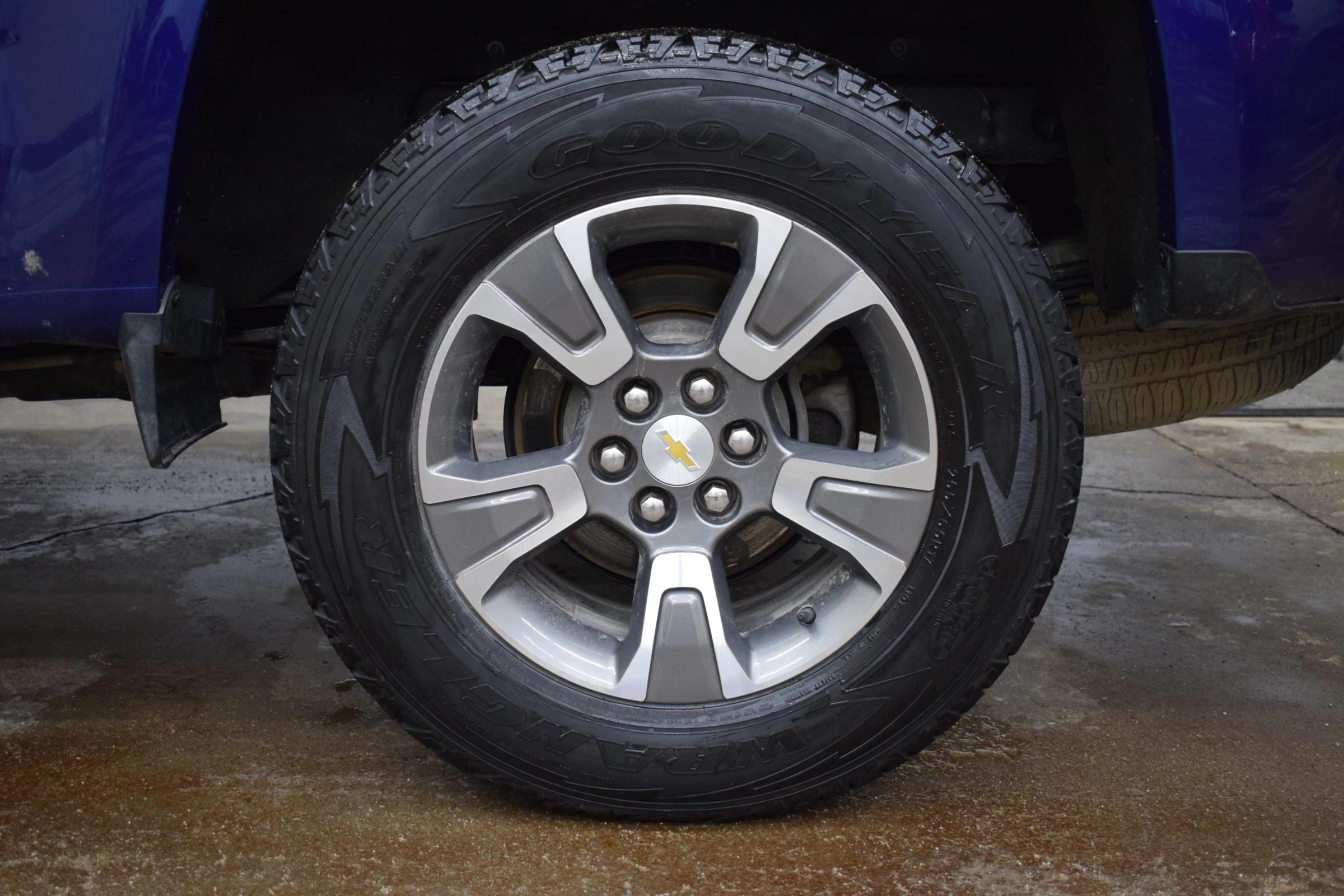 
								2017 Chevrolet Colorado Z71 full									