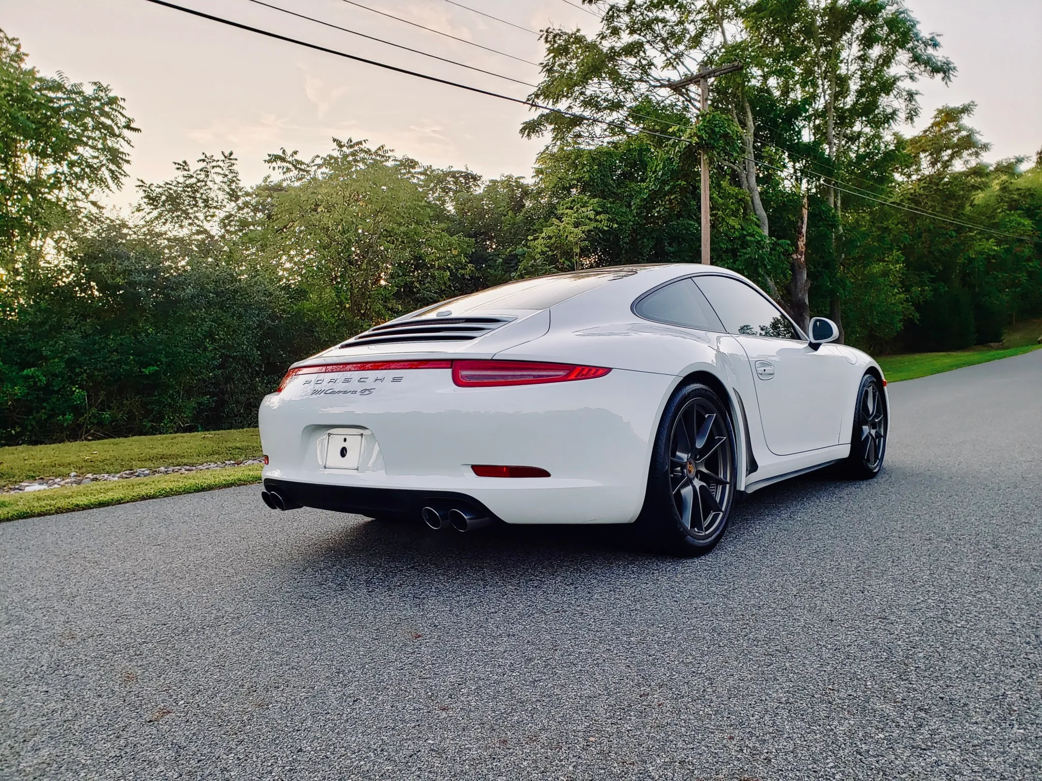 
								2013 Porsche 911 Carrera 4S Coupe full									