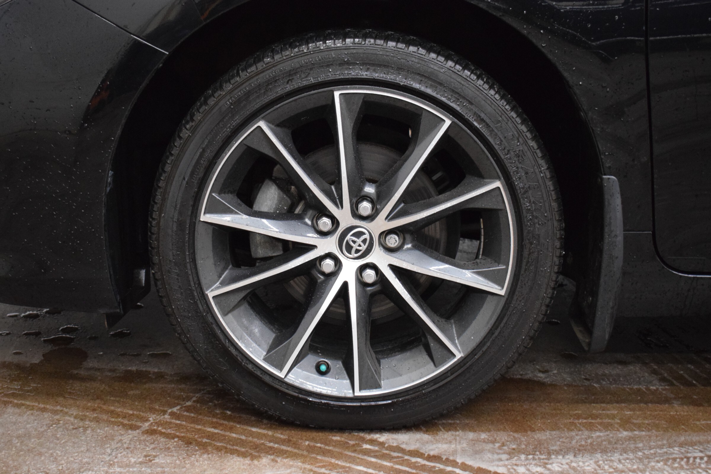 
								2015 Toyota Camry XLE full									