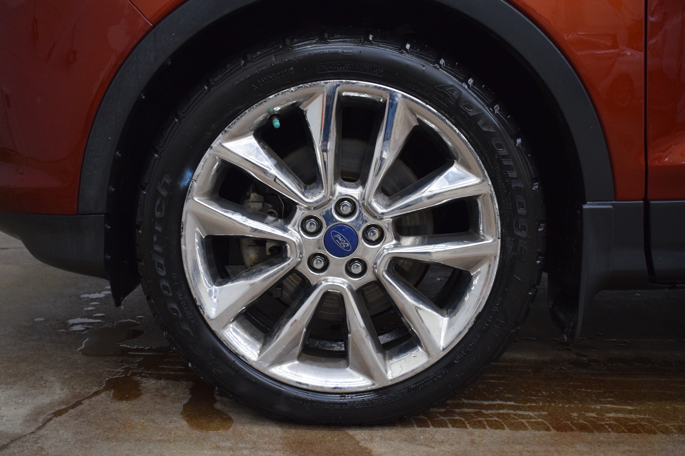 
								2015 Ford Escape SE full									