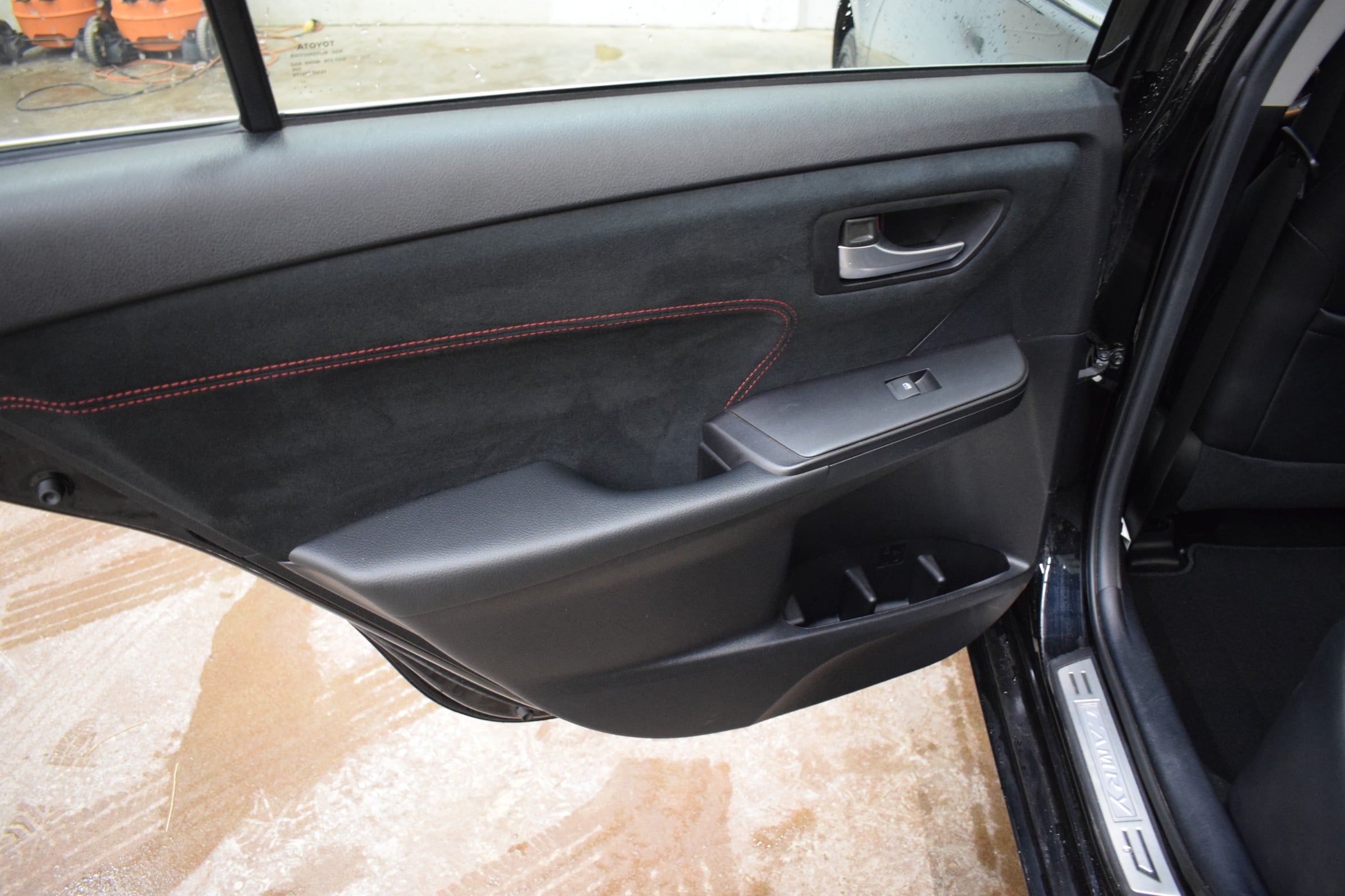 
								2015 Toyota Camry XLE full									