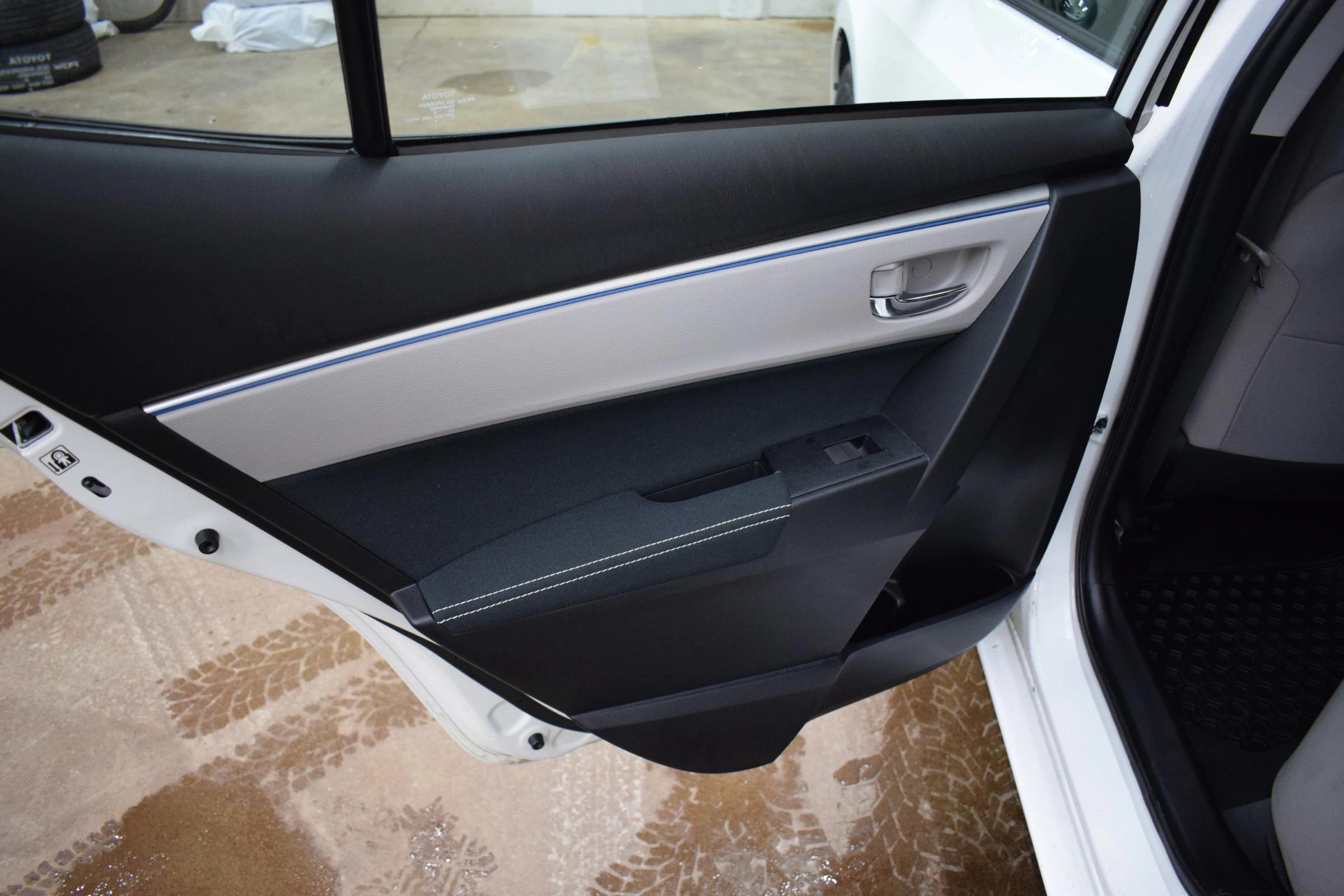 
								2016 Toyota Corolla LE full									