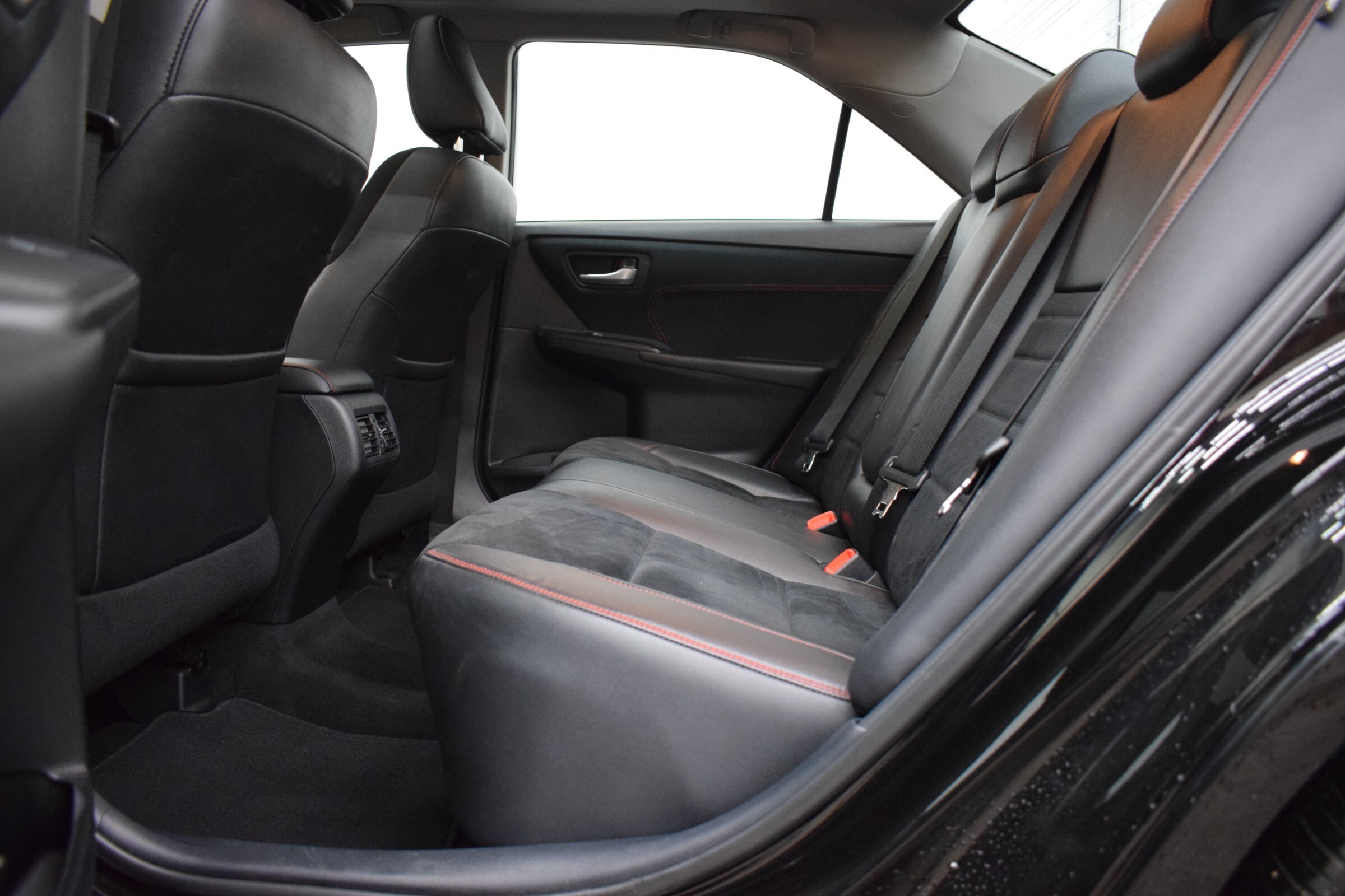 
								2015 Toyota Camry XLE full									