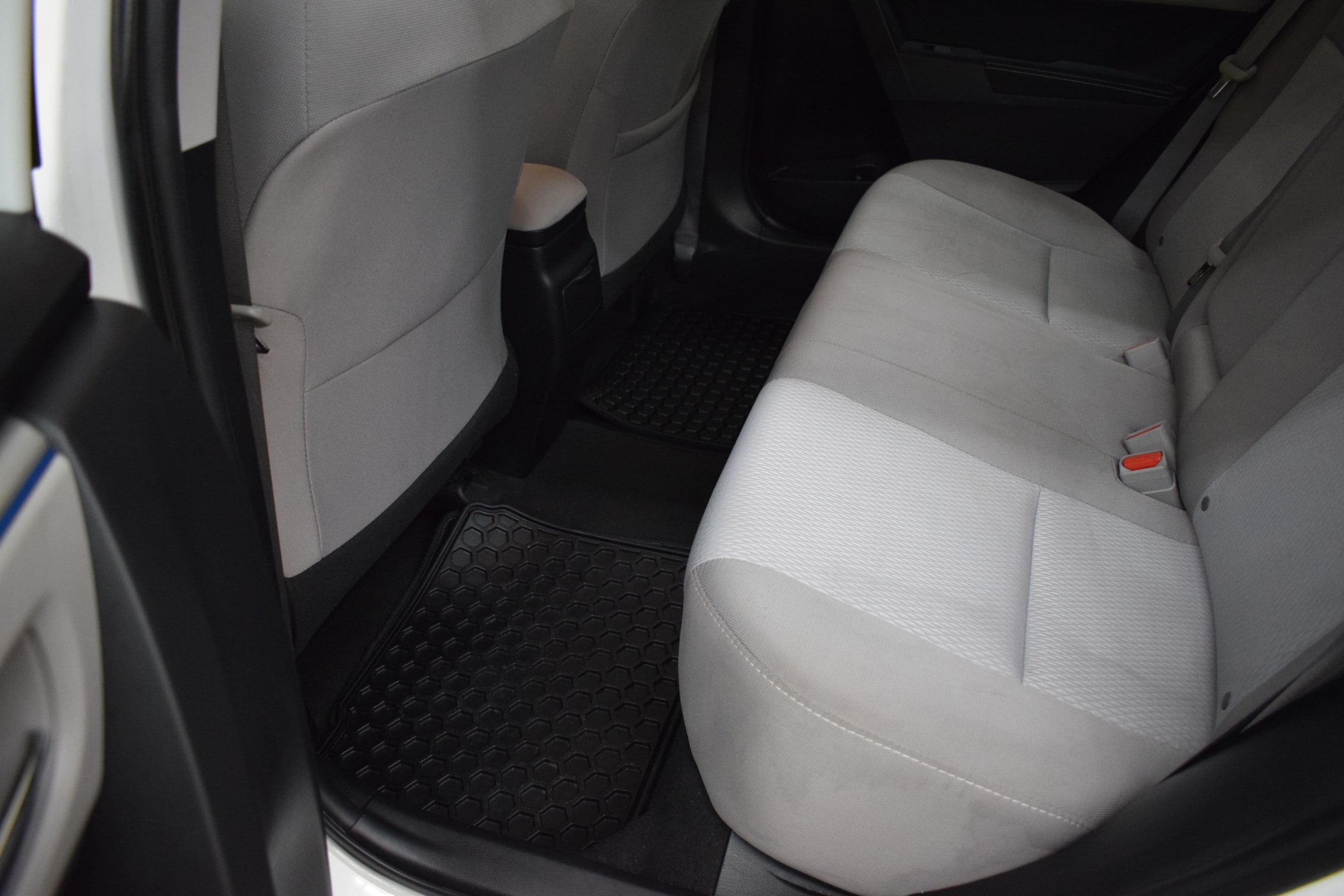 
								2016 Toyota Corolla LE full									