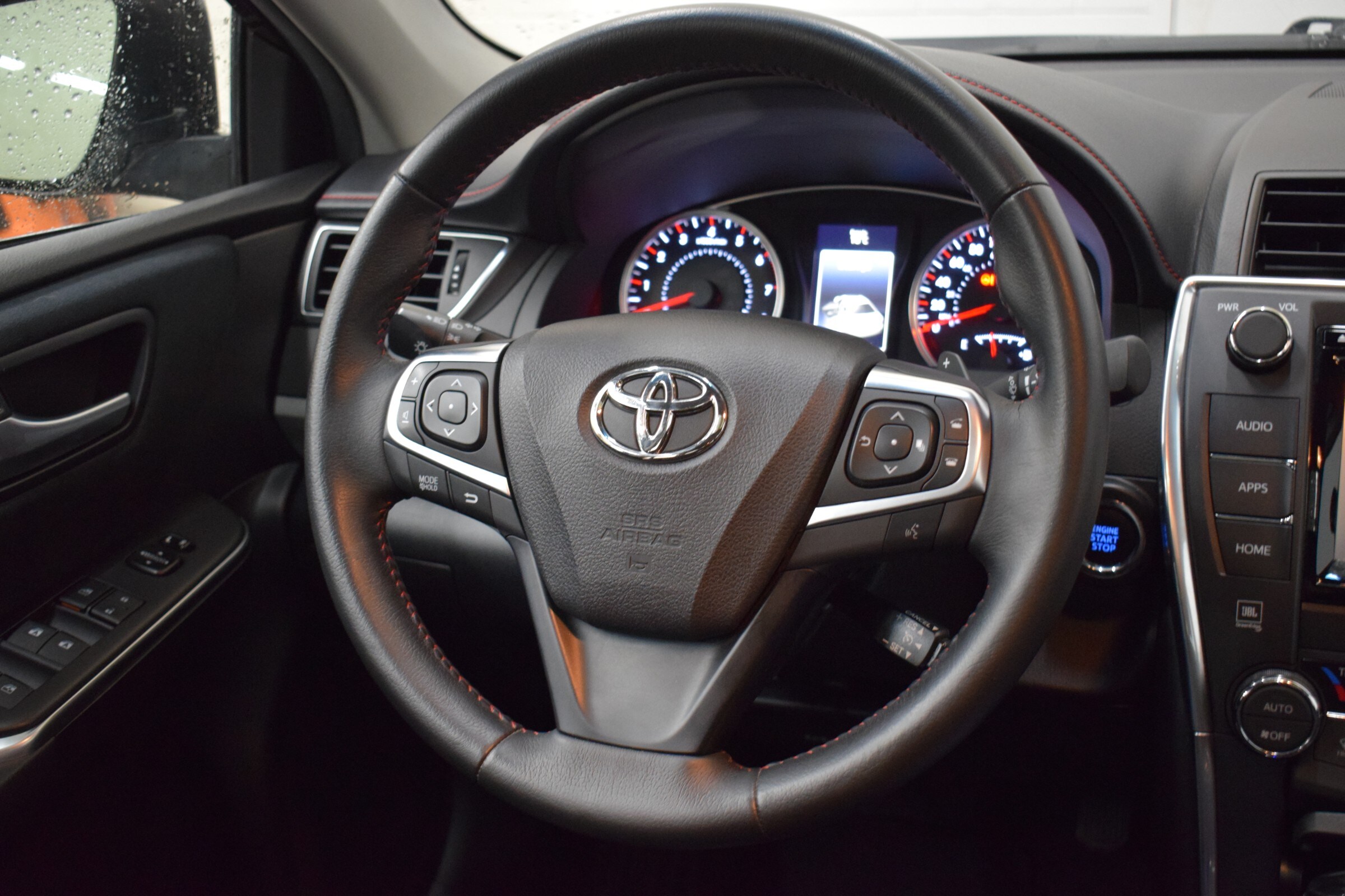 
								2015 Toyota Camry XLE full									