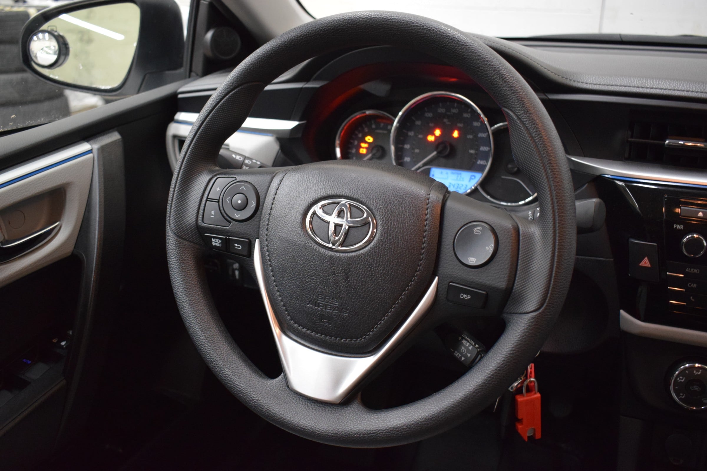 
								2016 Toyota Corolla LE full									