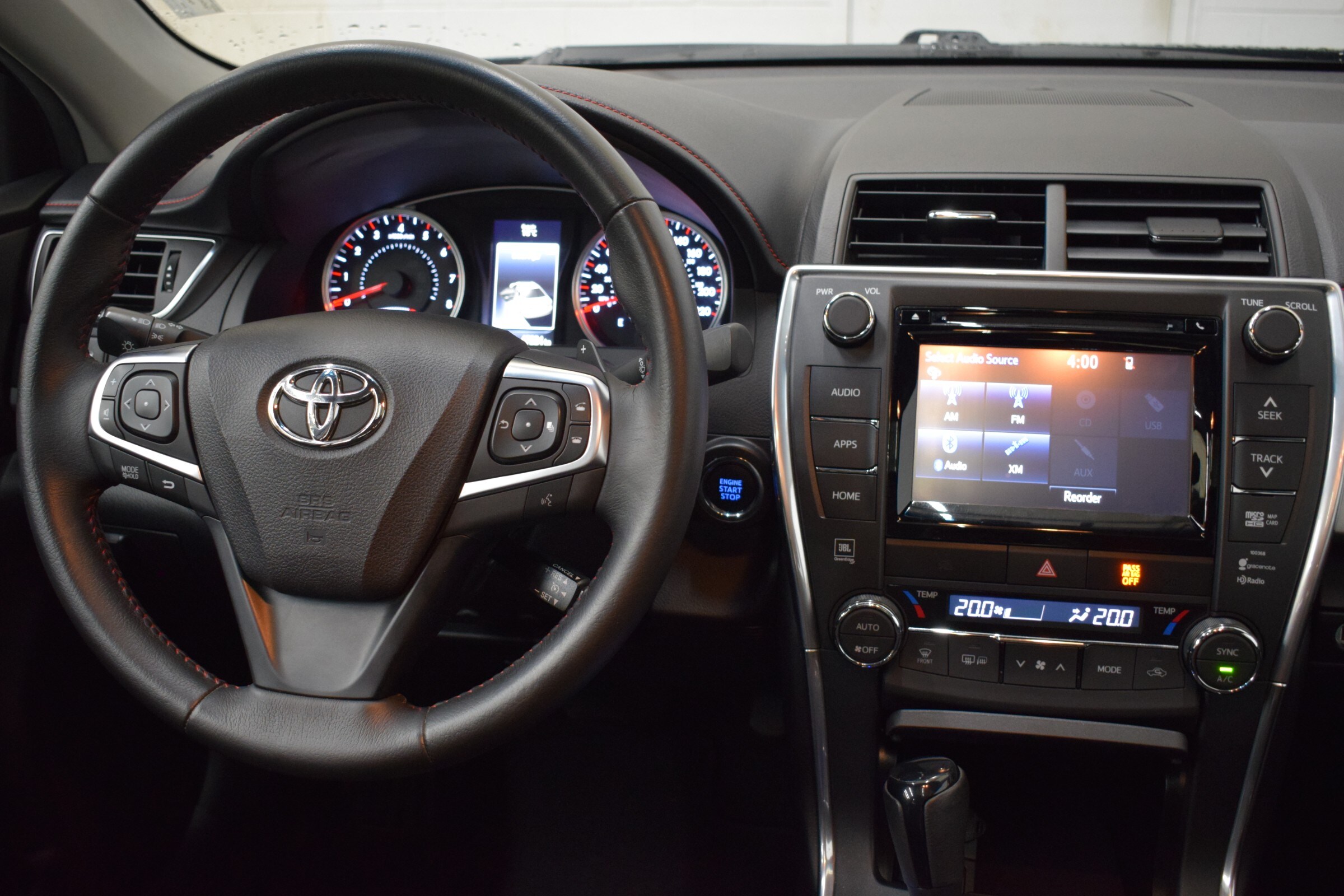 
								2015 Toyota Camry XLE full									