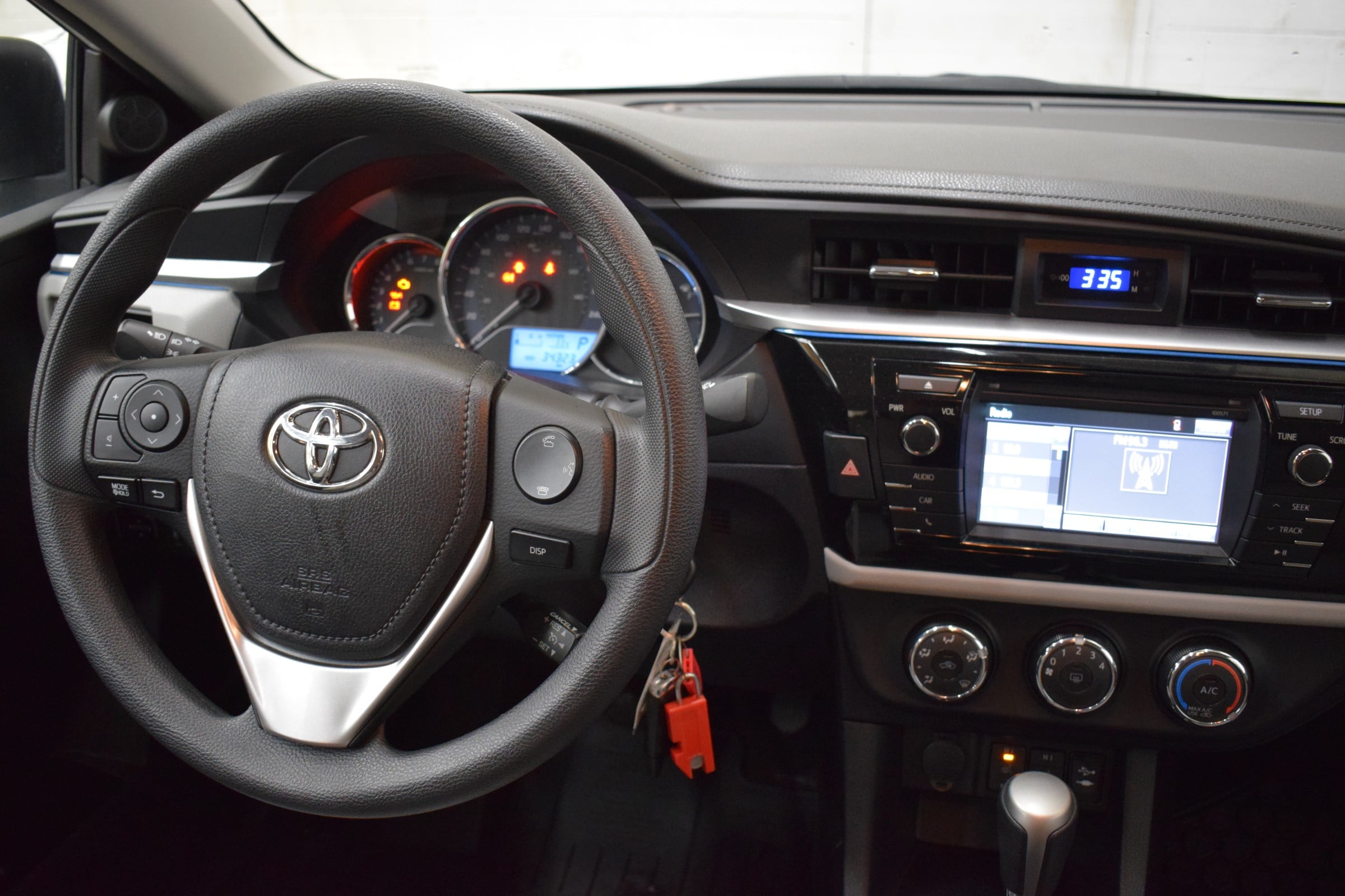 
								2016 Toyota Corolla LE full									