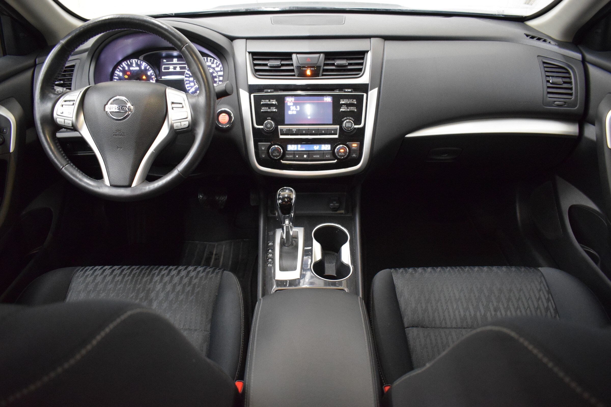 
								2018 Nissan Altima SV full									