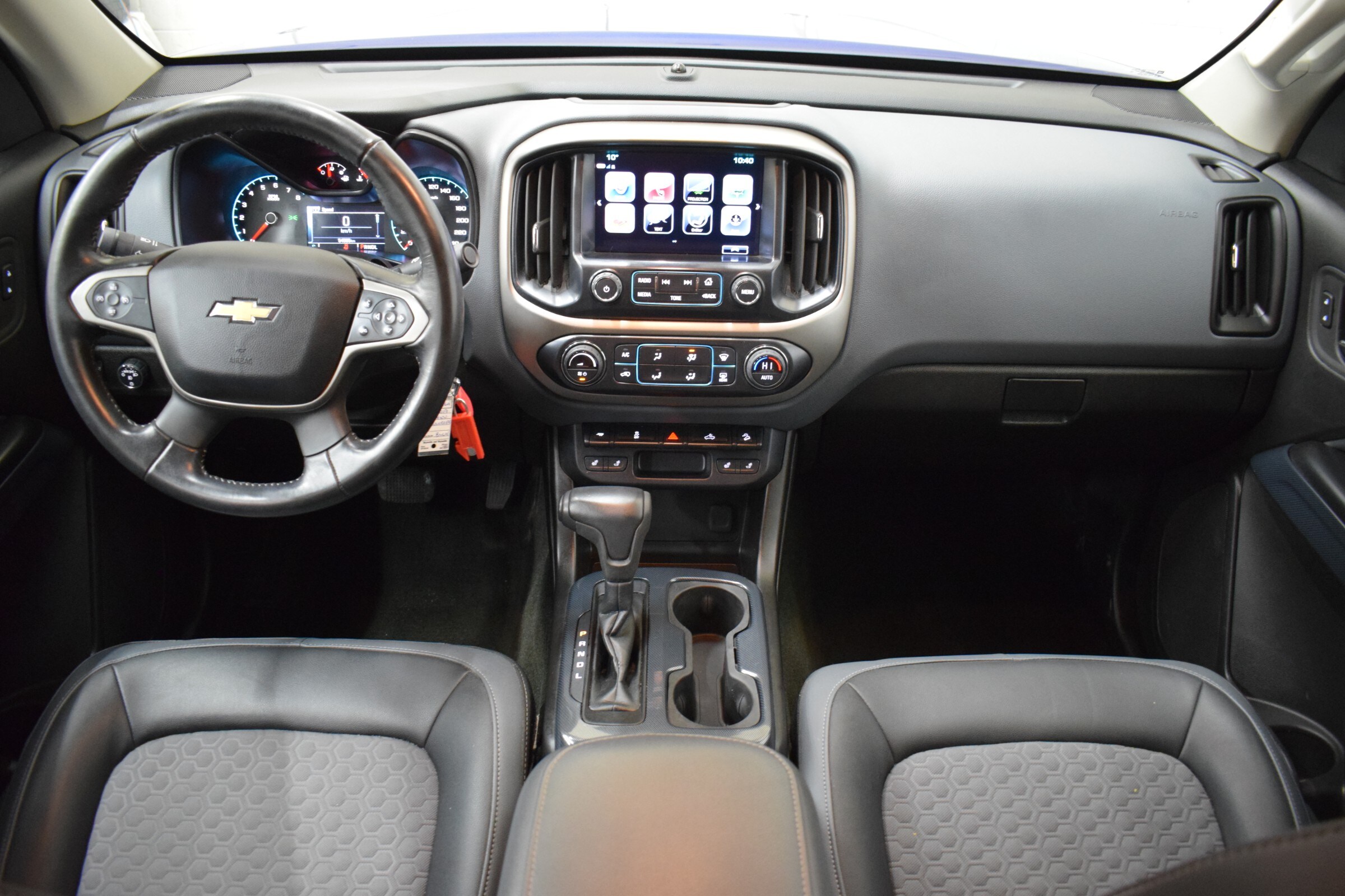 
								2017 Chevrolet Colorado Z71 full									
