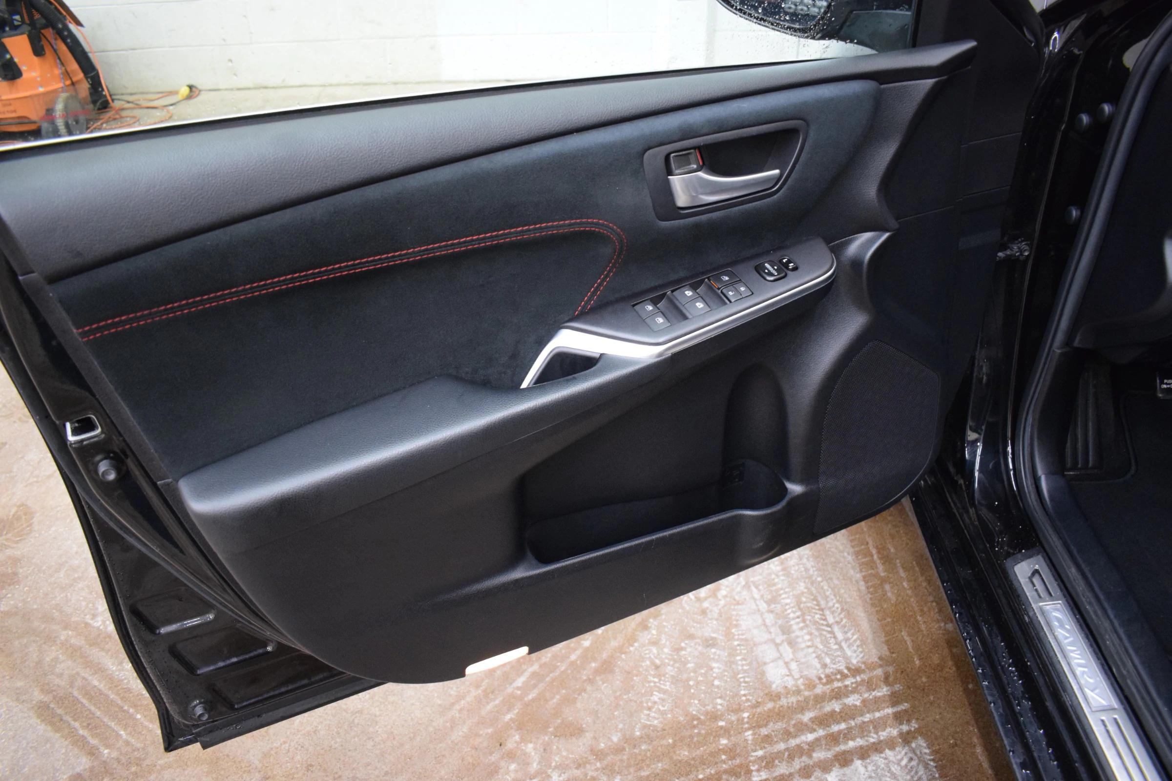 
								2015 Toyota Camry XLE full									