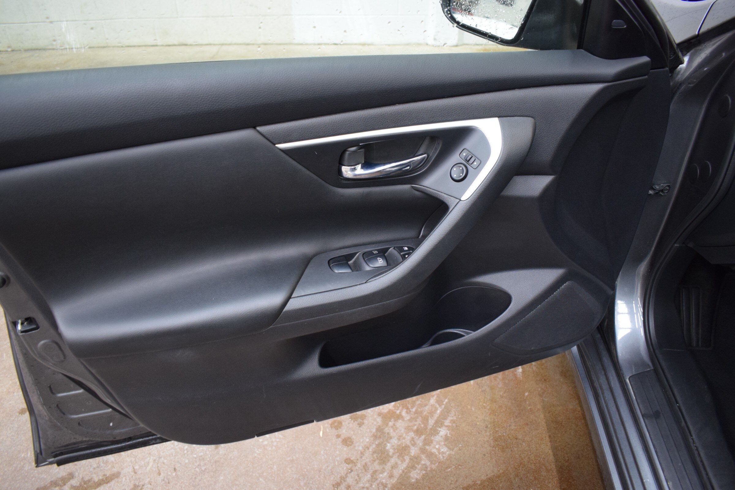 
								2018 Nissan Altima SV full									