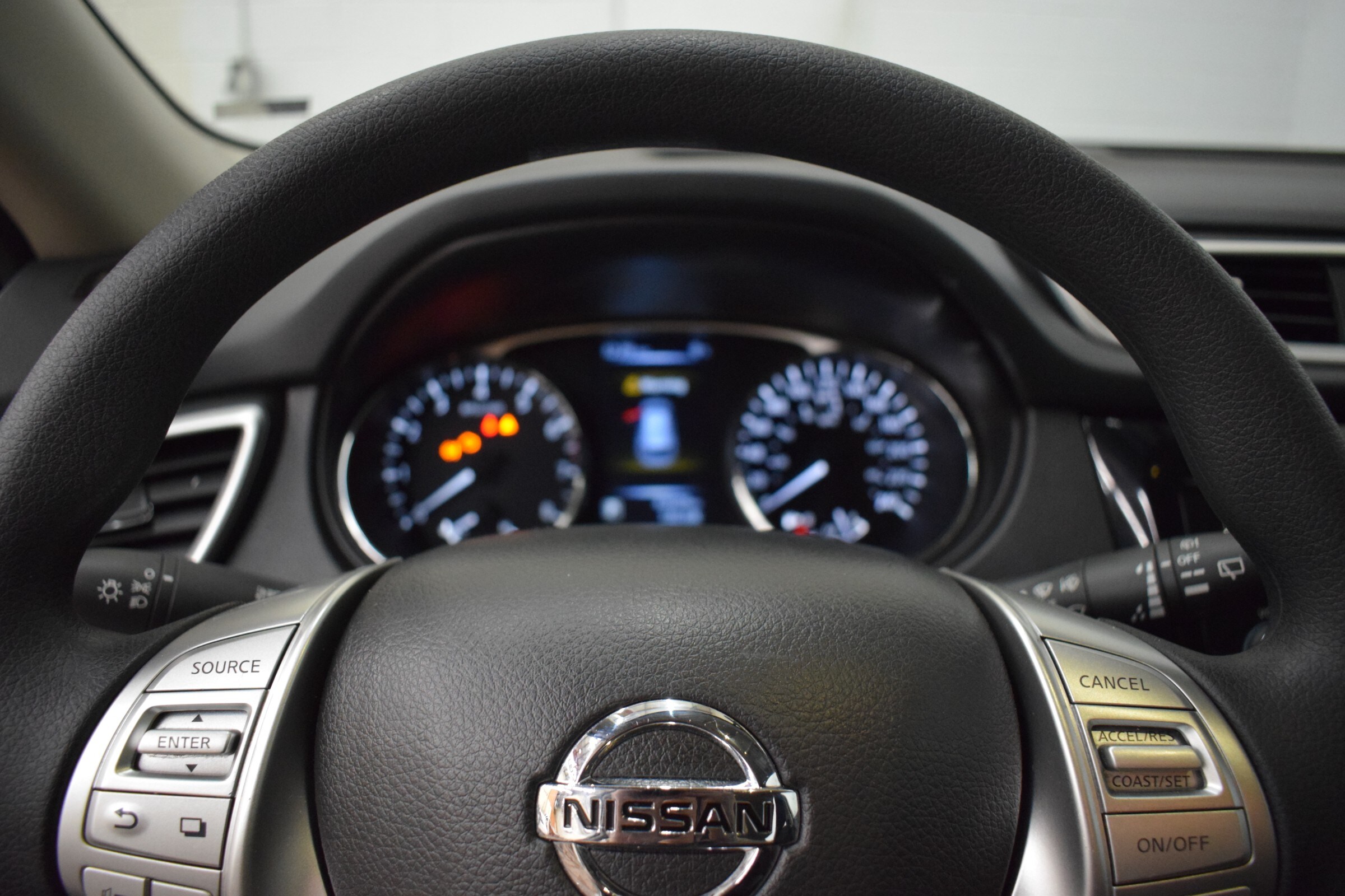 
								2016 Nissan Rogue S full									