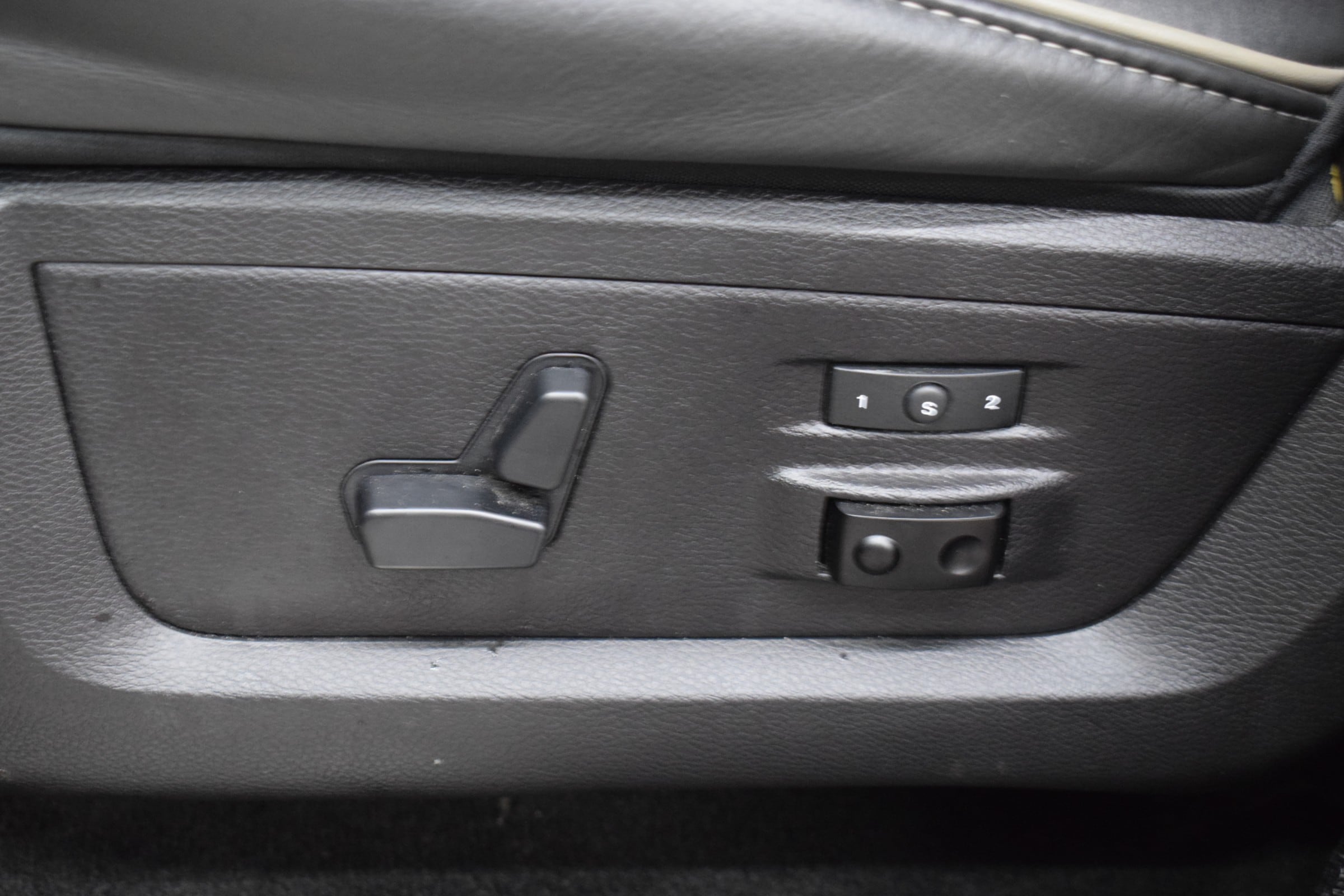 
								2016 Ram 1500 Laramie full									