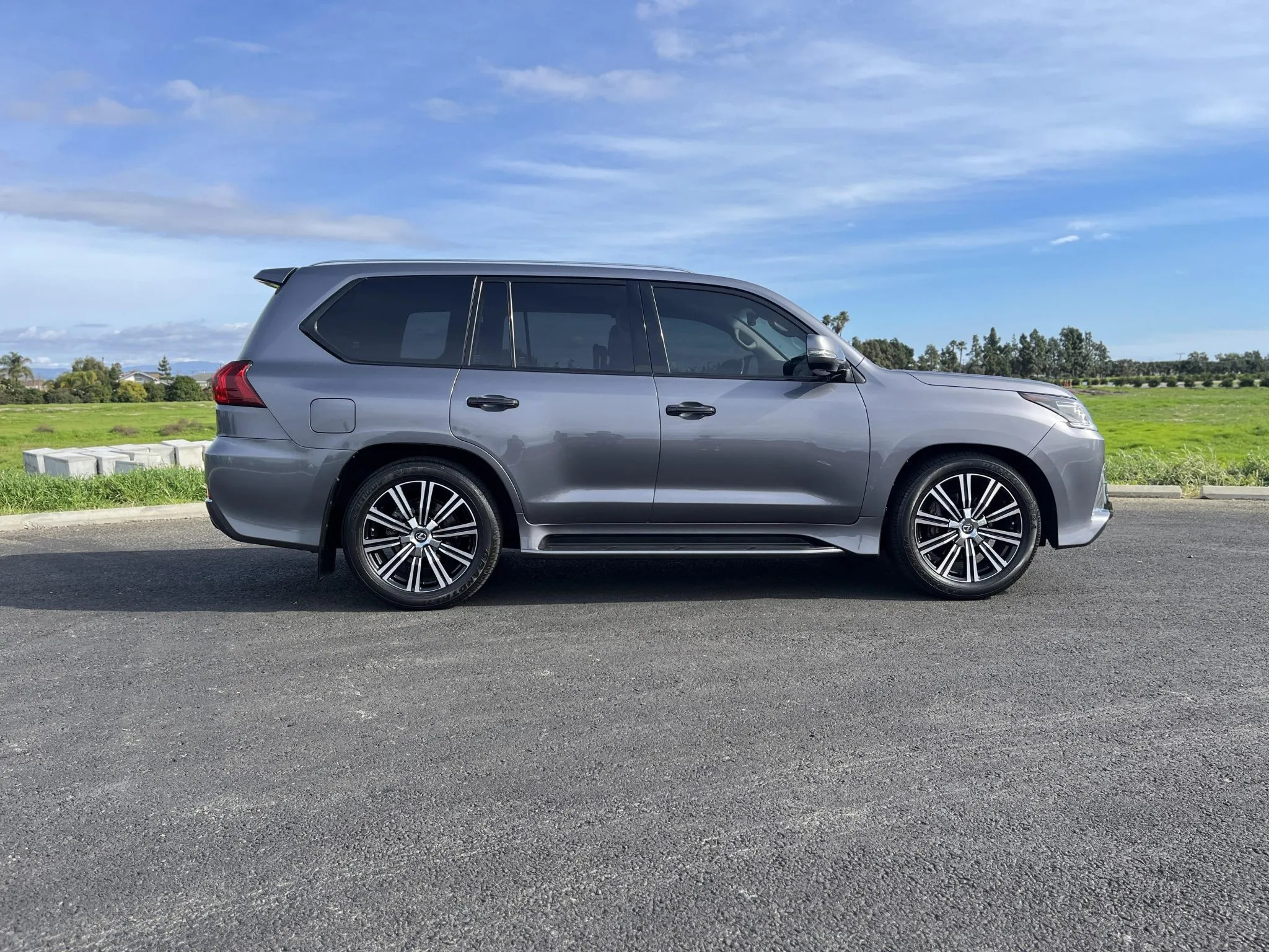 
								2018 Lexus LX570 full									
