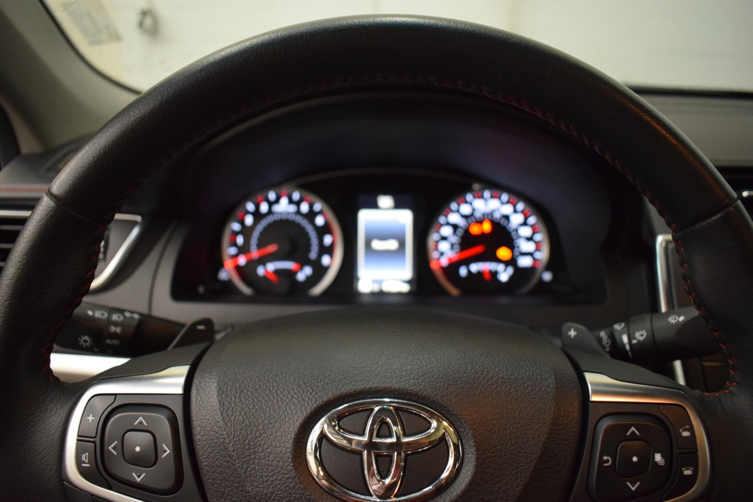 
								2015 Toyota Camry XLE full									