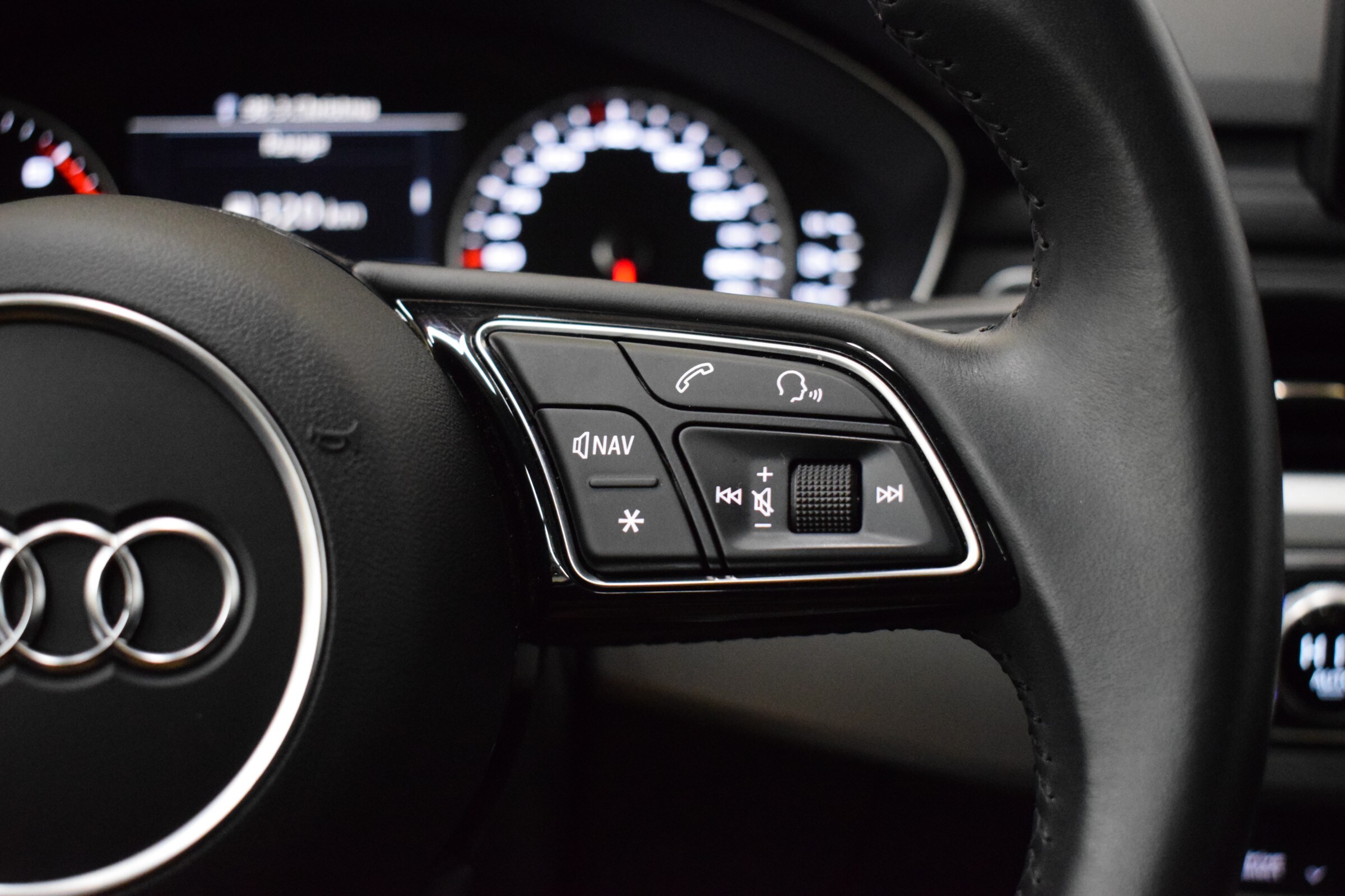 
								2018 Audi A4 full									
