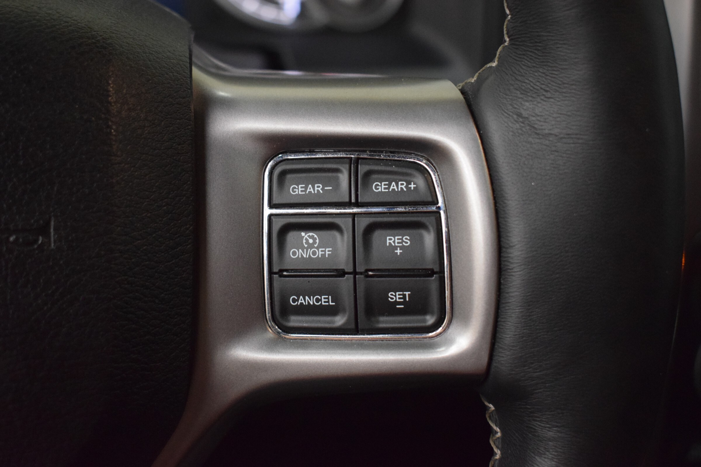 
								2016 Ram 1500 Laramie full									