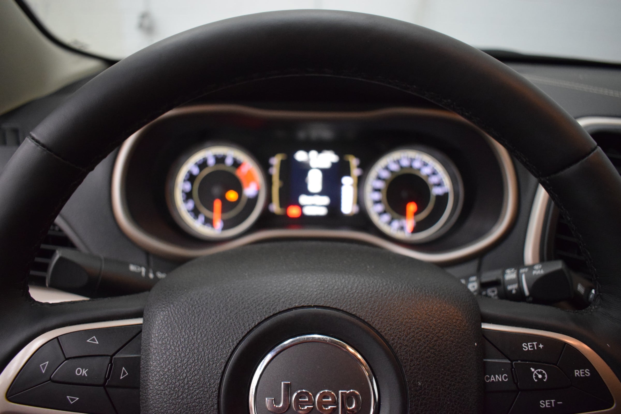
								2017 Jeep Cherokee Sport full									