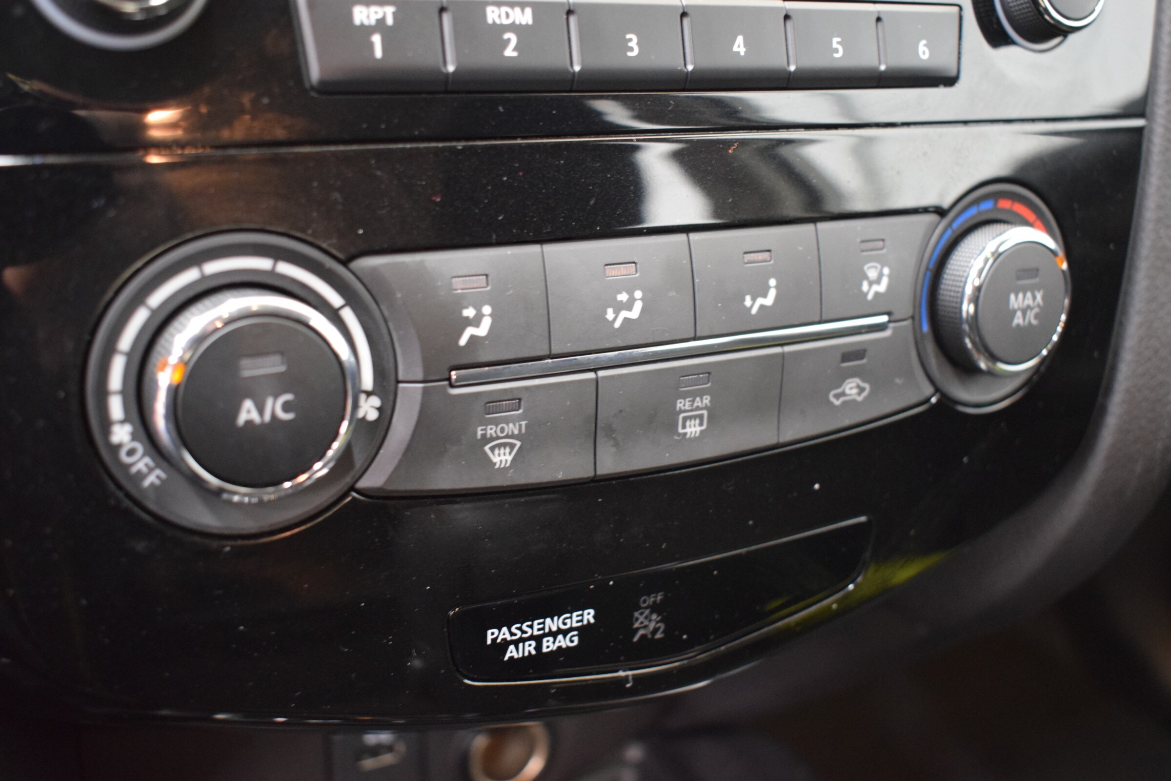 
								2016 Nissan Rogue S full									