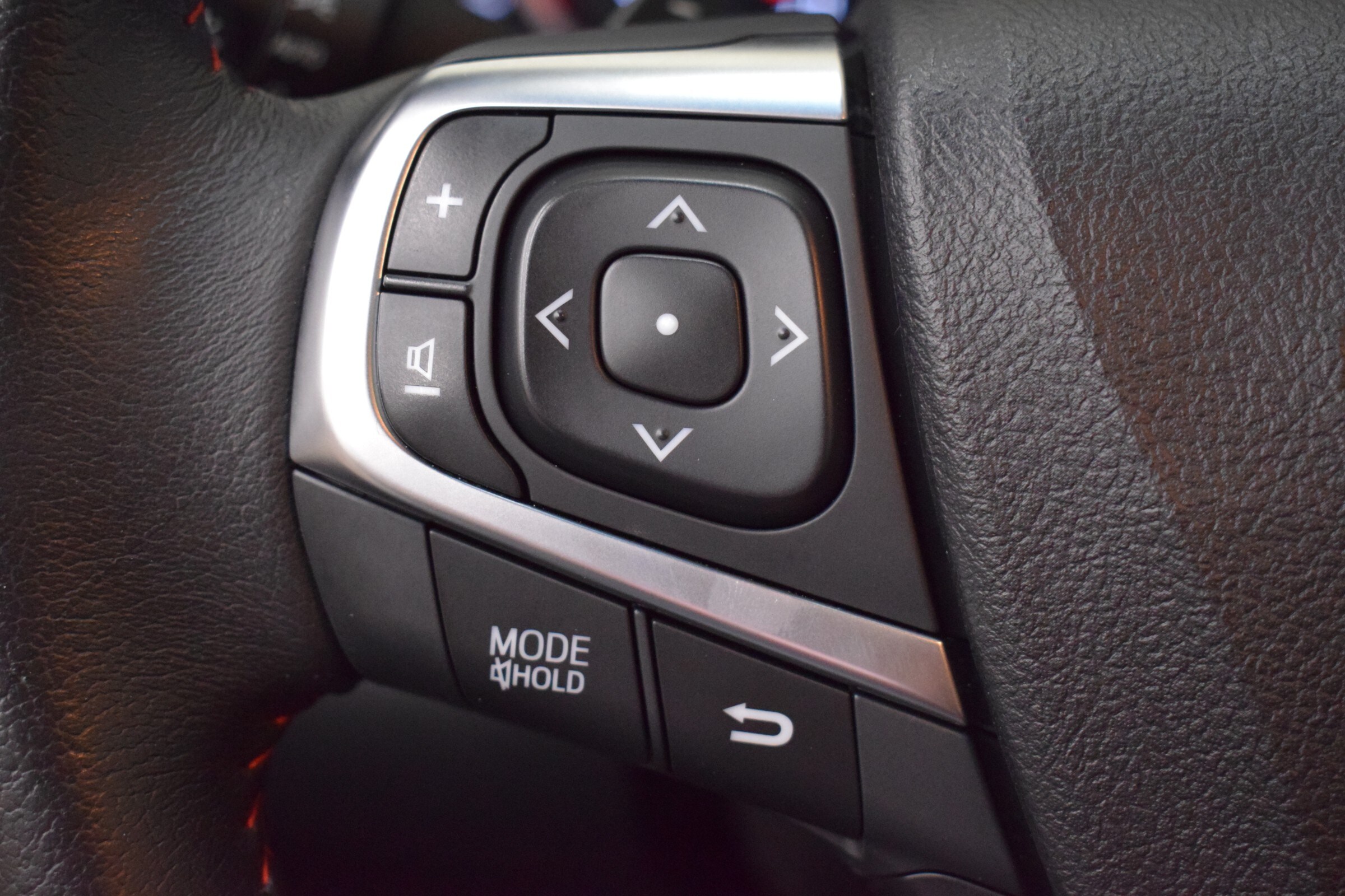 
								2015 Toyota Camry XLE full									