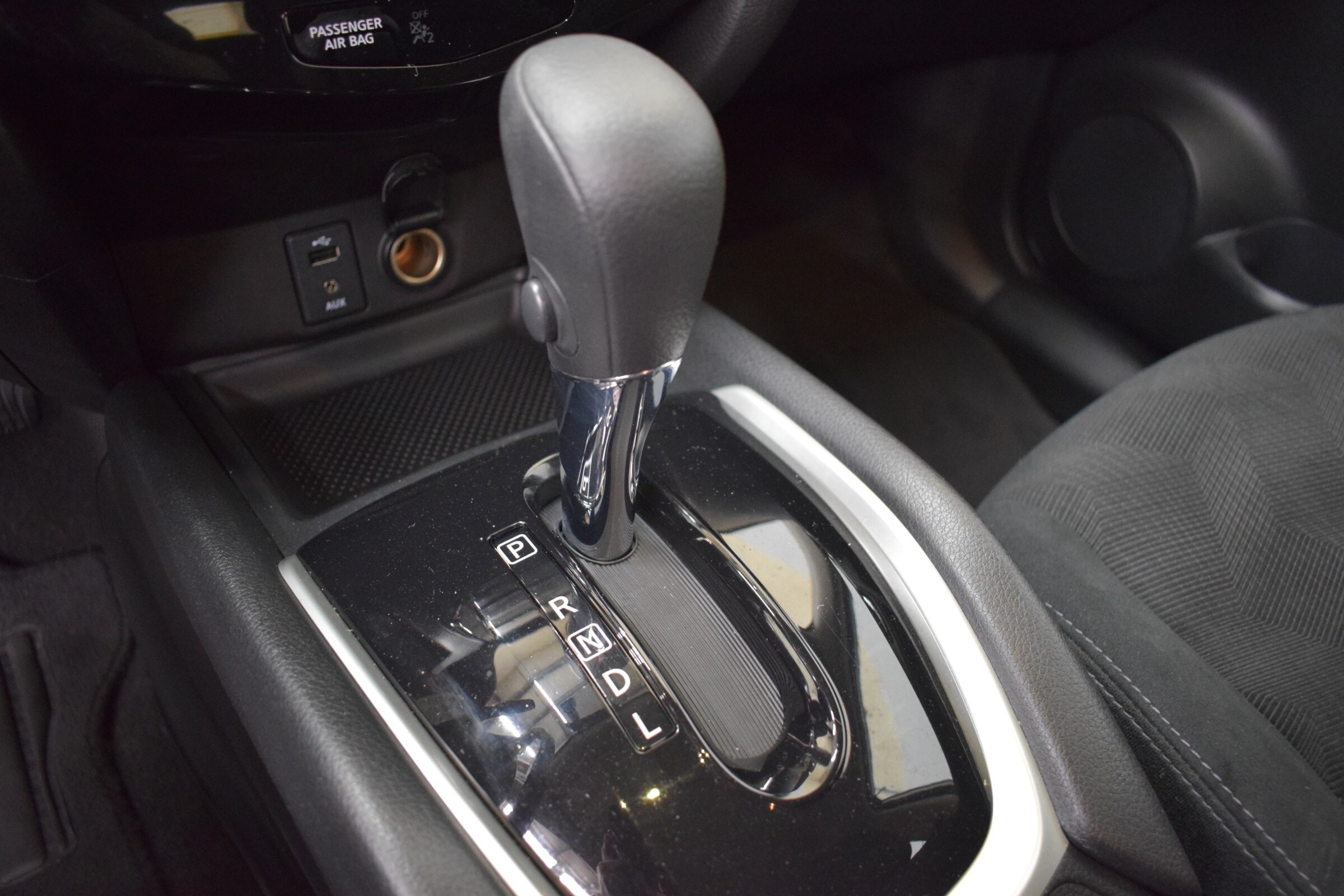 
								2016 Nissan Rogue S full									