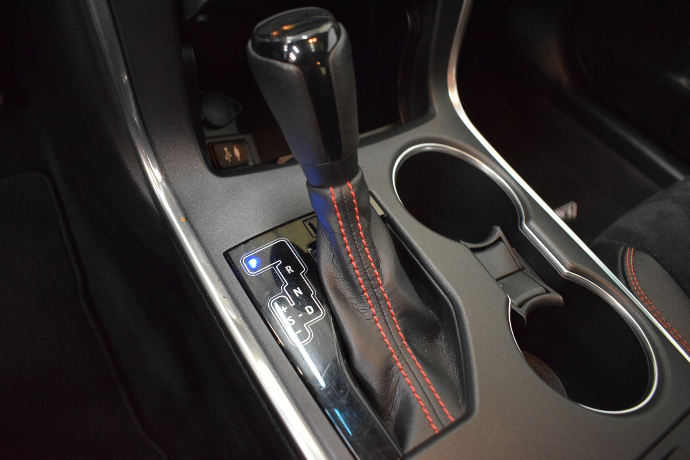 
								2015 Toyota Camry XLE full									