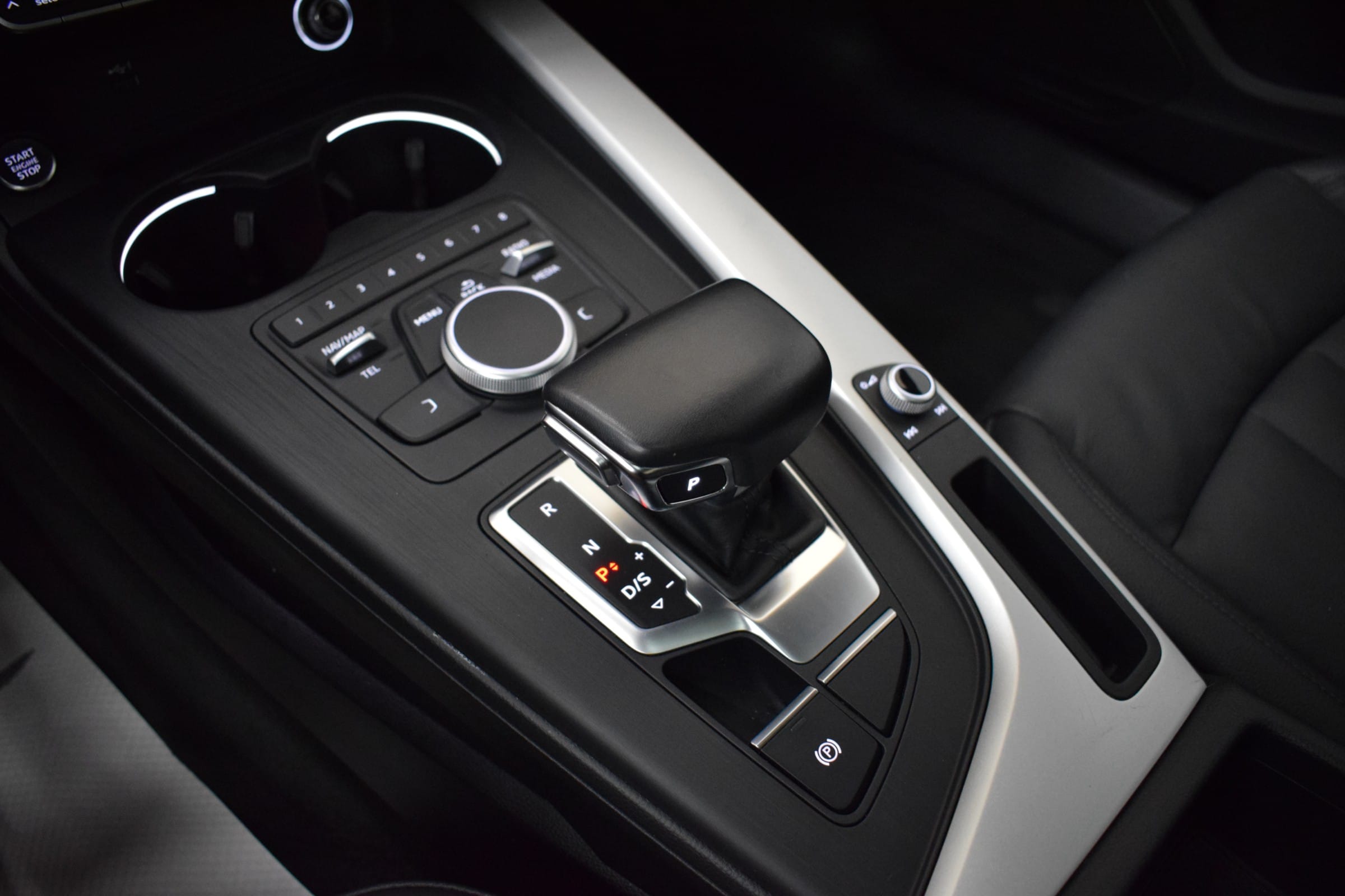 
								2018 Audi A4 full									
