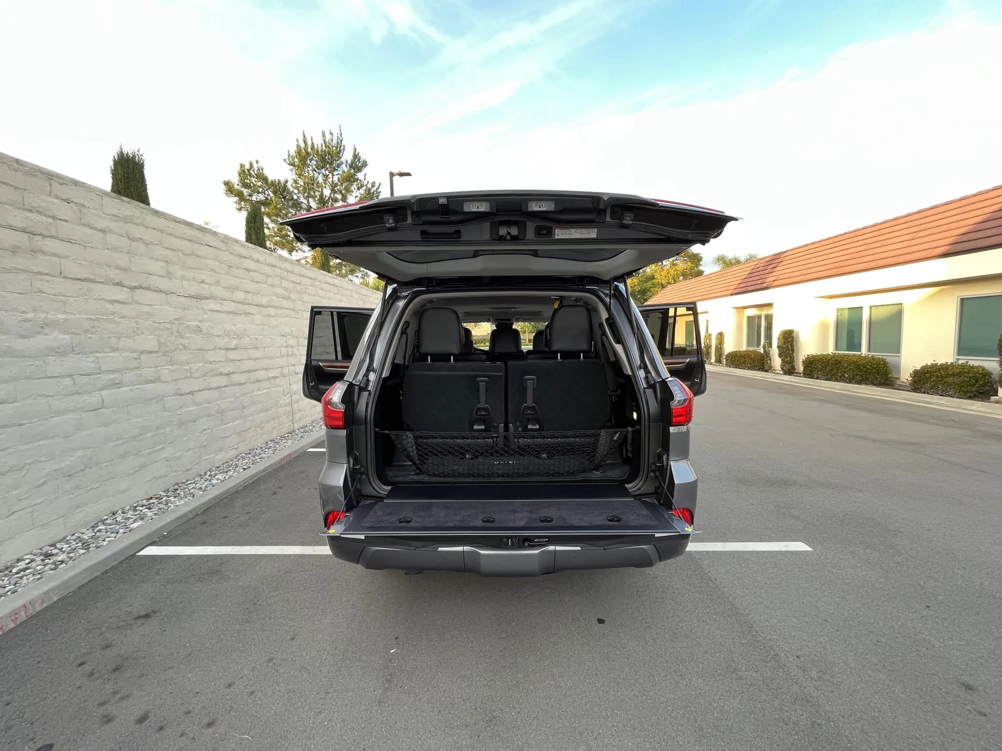
								2018 Lexus LX570 full									