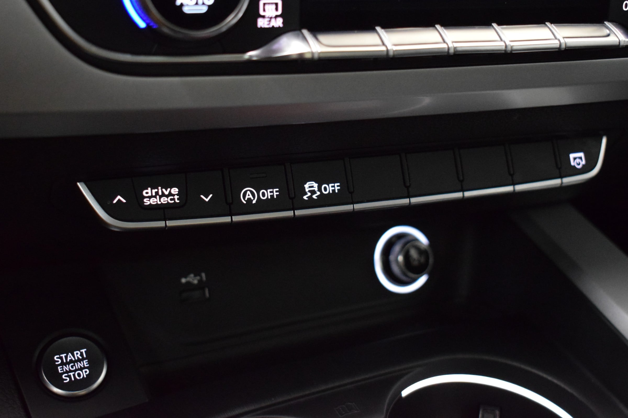 
								2018 Audi A4 full									