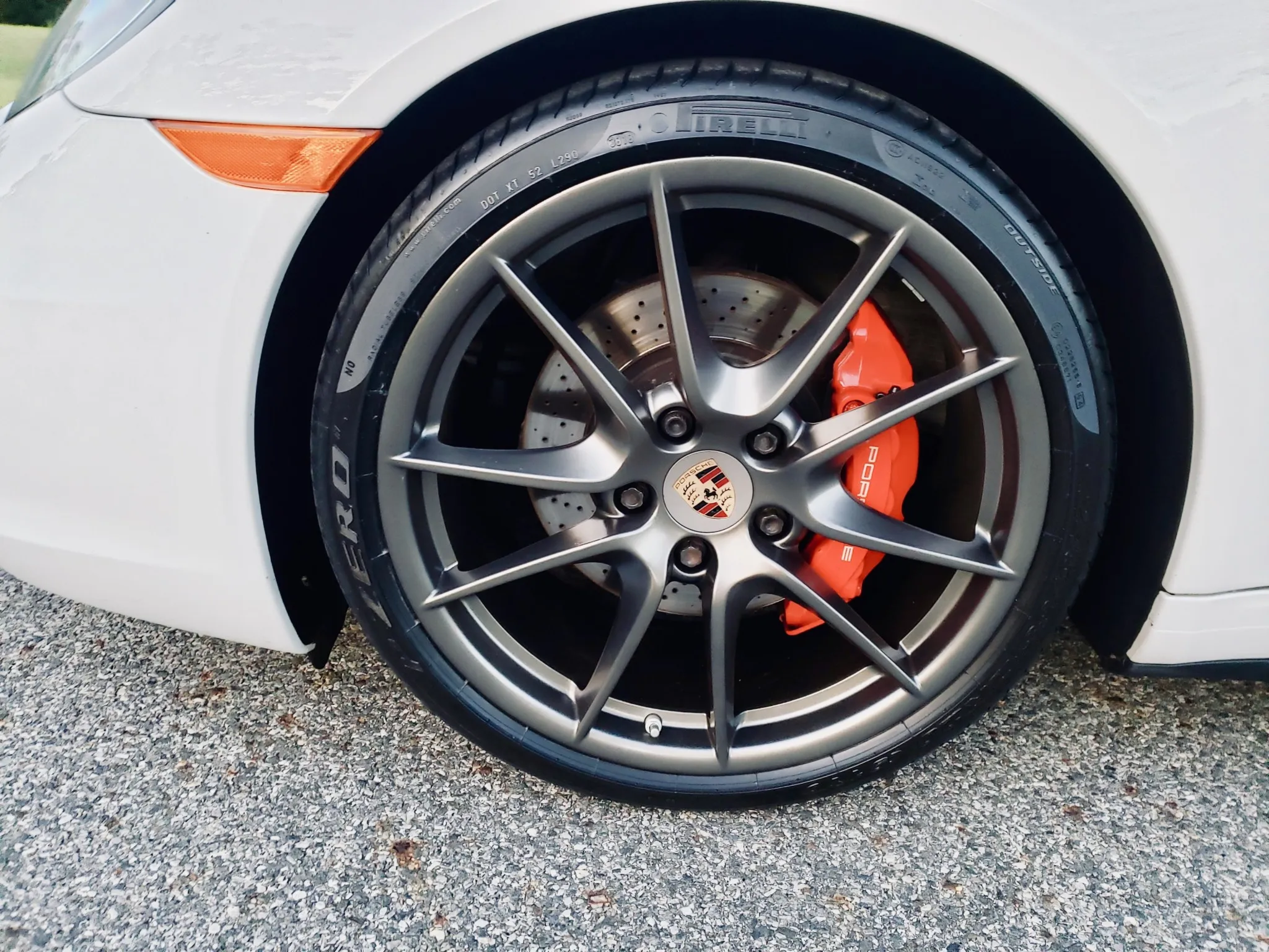 
								2013 Porsche 911 Carrera 4S Coupe full									