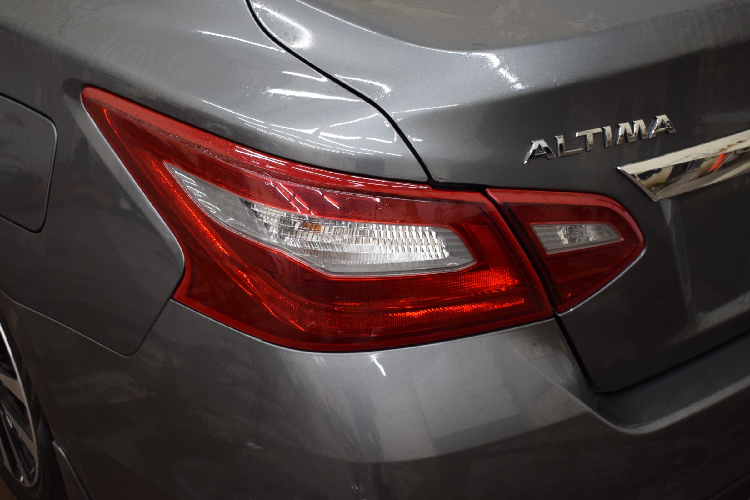 
								2018 Nissan Altima SV full									