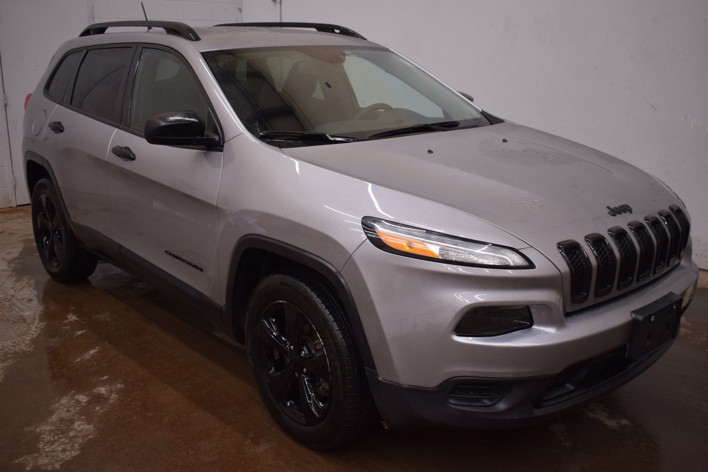 2017 Jeep Cherokee Sport