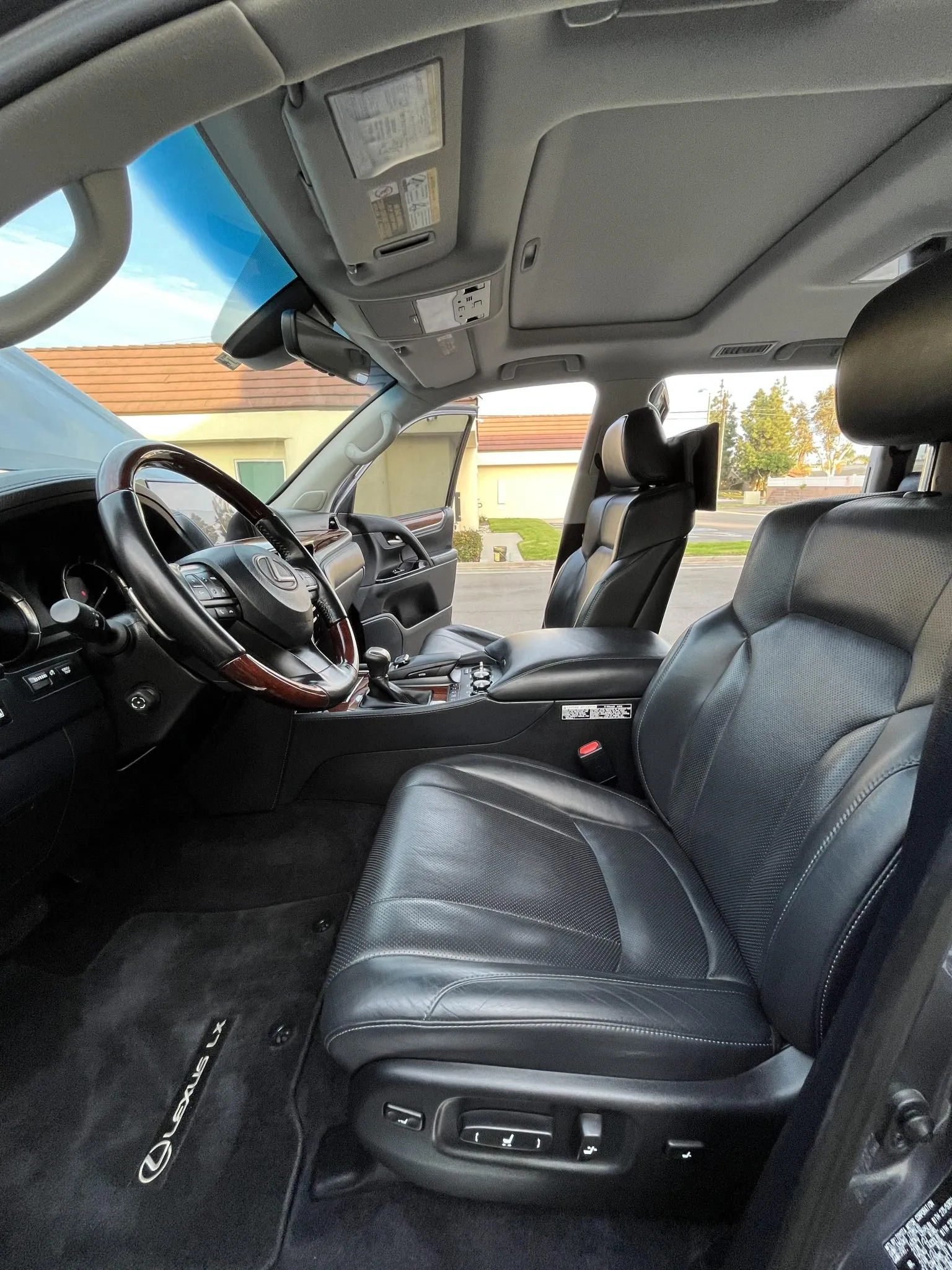 
								2018 Lexus LX570 full									
