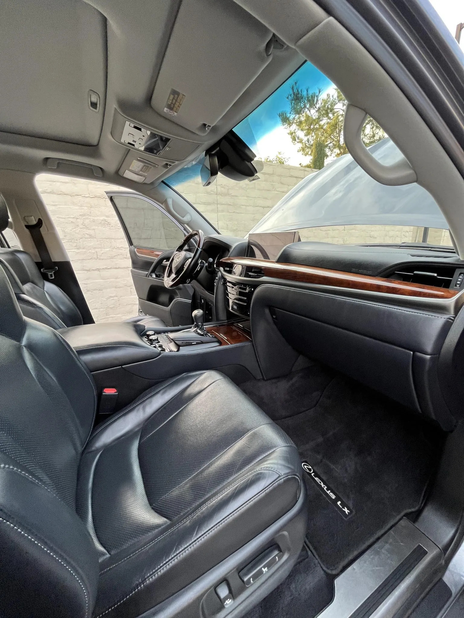 
								2018 Lexus LX570 full									