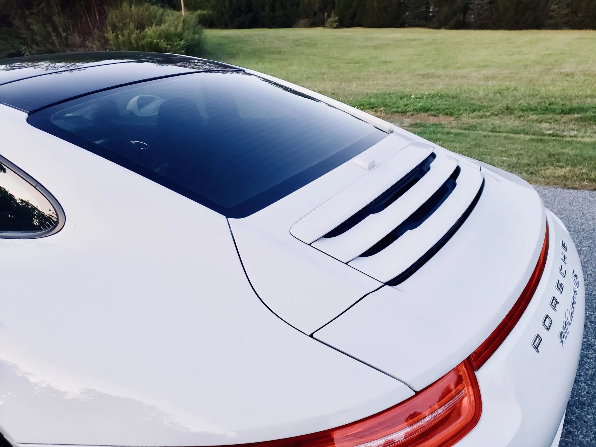 
								2013 Porsche 911 Carrera 4S Coupe full									