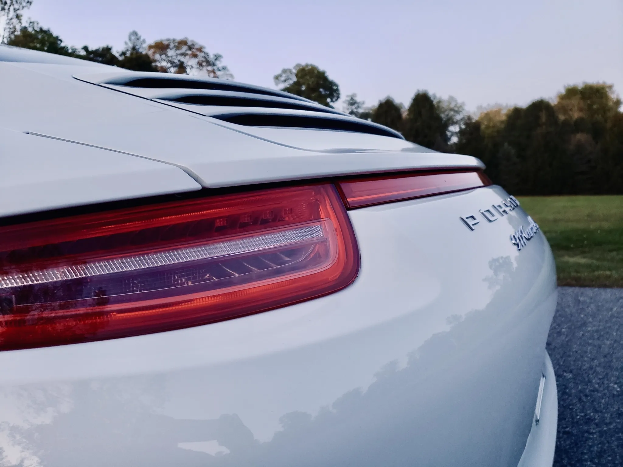 
								2013 Porsche 911 Carrera 4S Coupe full									
