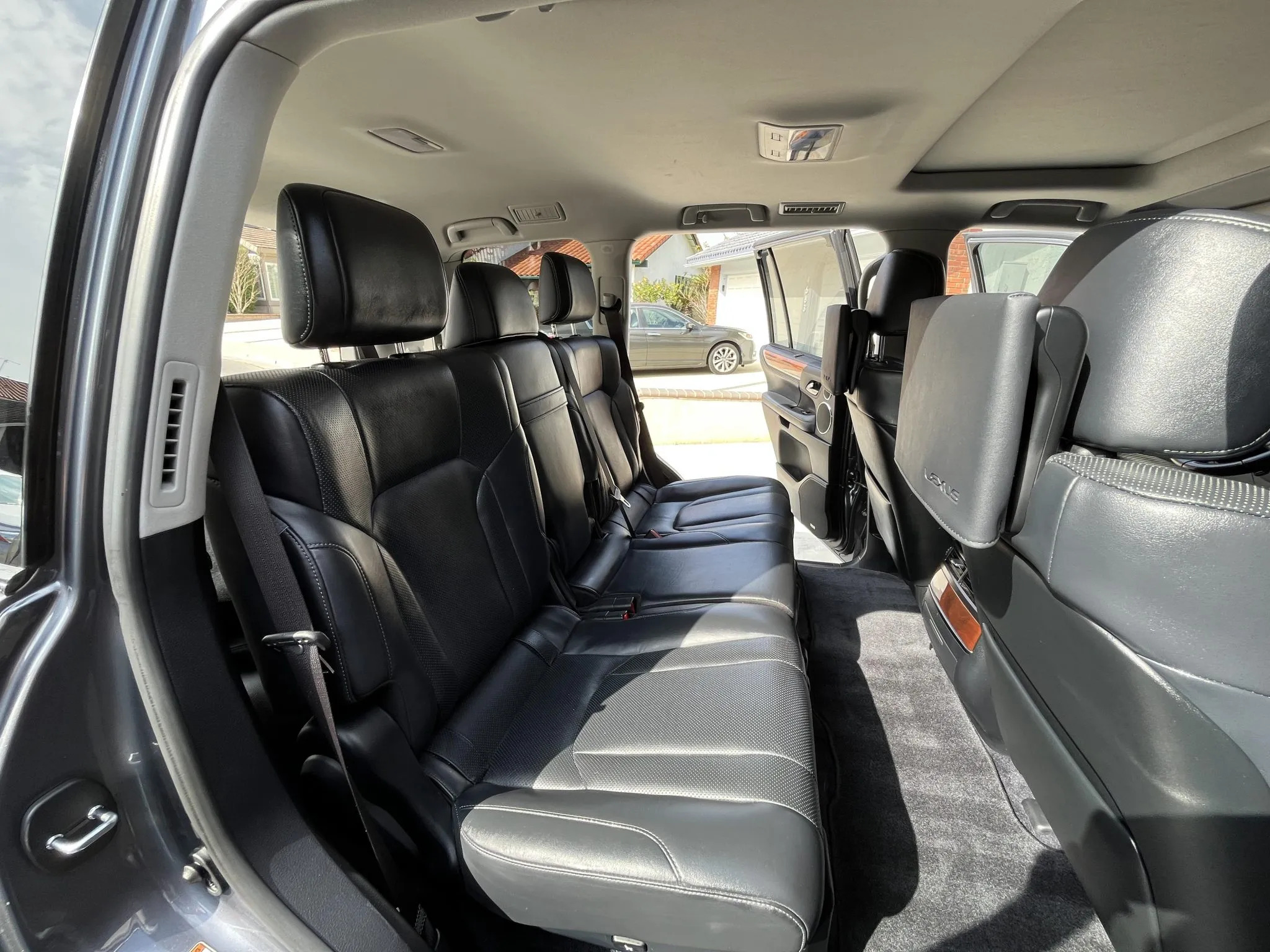 
								2018 Lexus LX570 full									