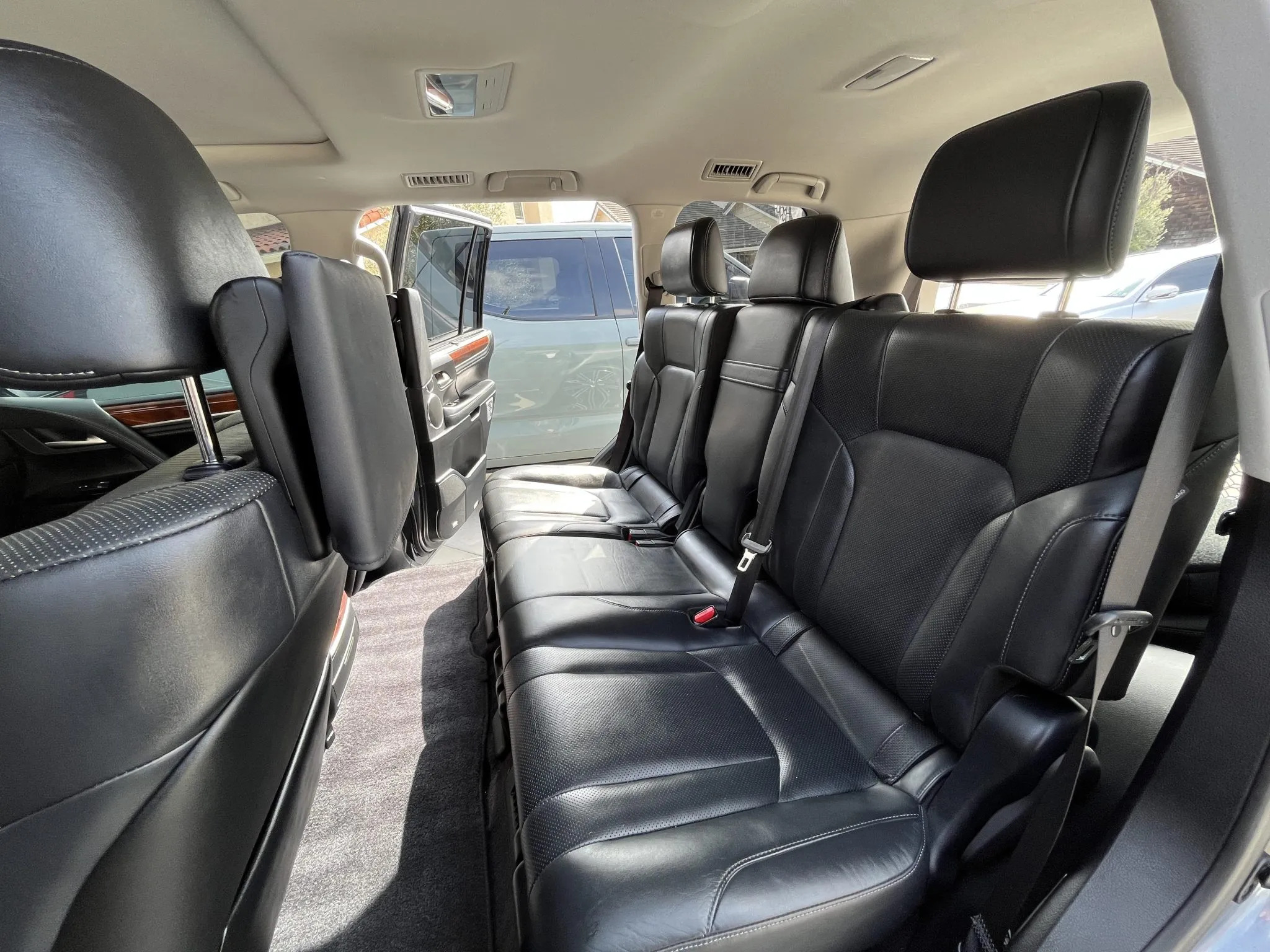 
								2018 Lexus LX570 full									
