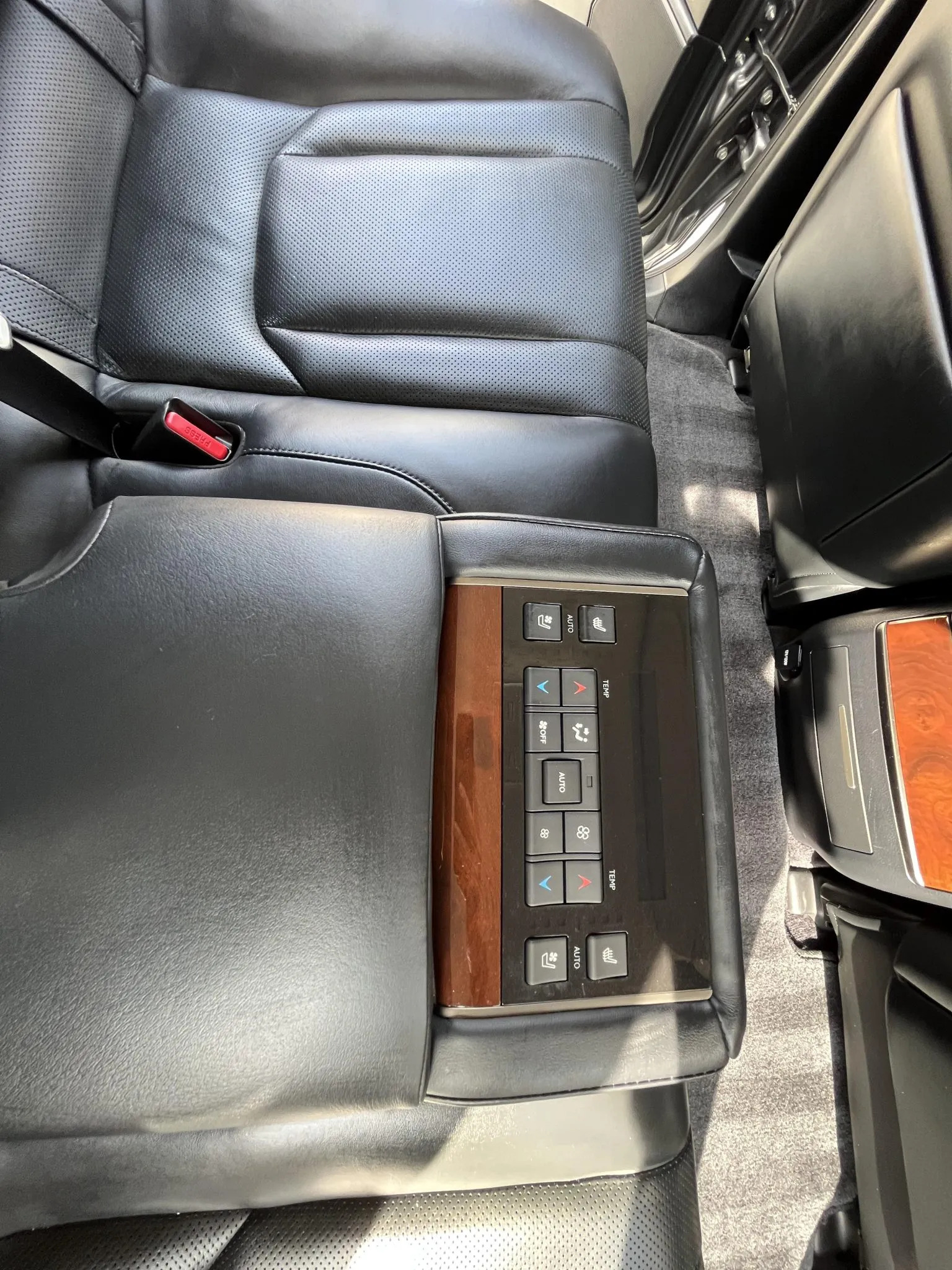 
								2018 Lexus LX570 full									