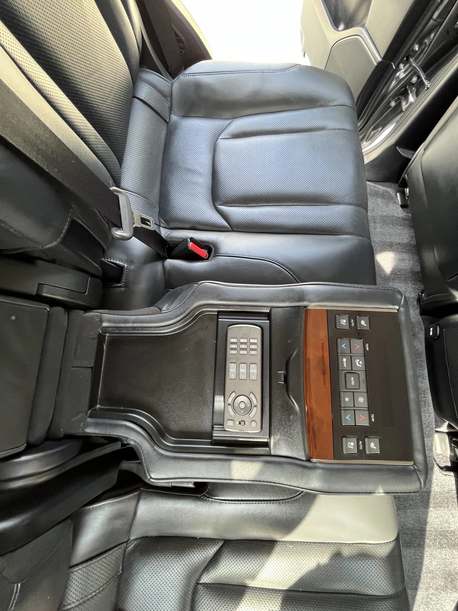 
								2018 Lexus LX570 full									