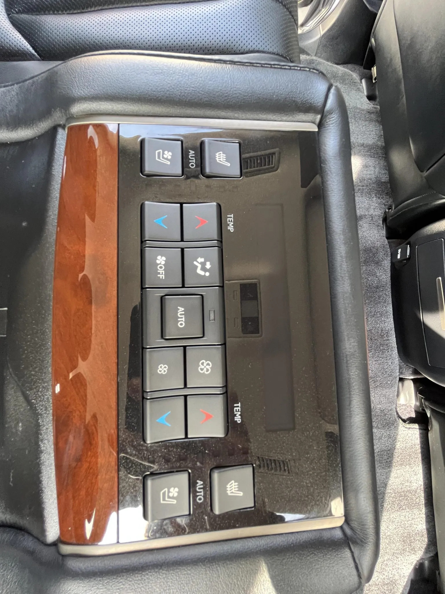 
								2018 Lexus LX570 full									